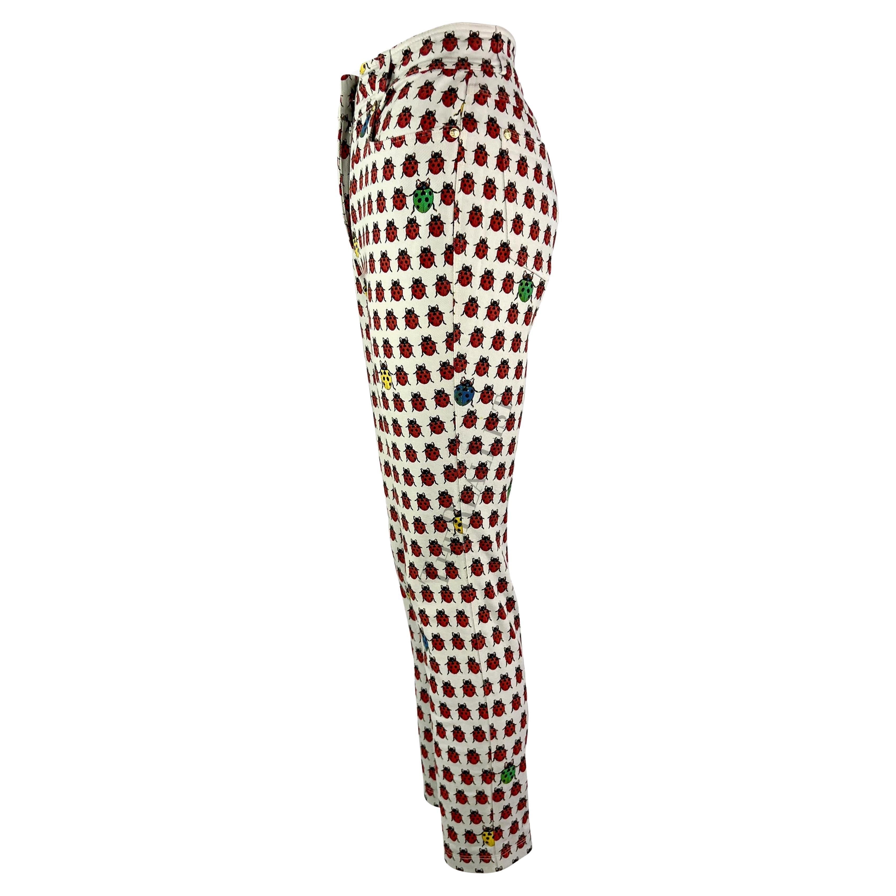 Pantalon en jean blanc Lady Bug Print Gianni Versace, P/E 1995 Pour femmes en vente