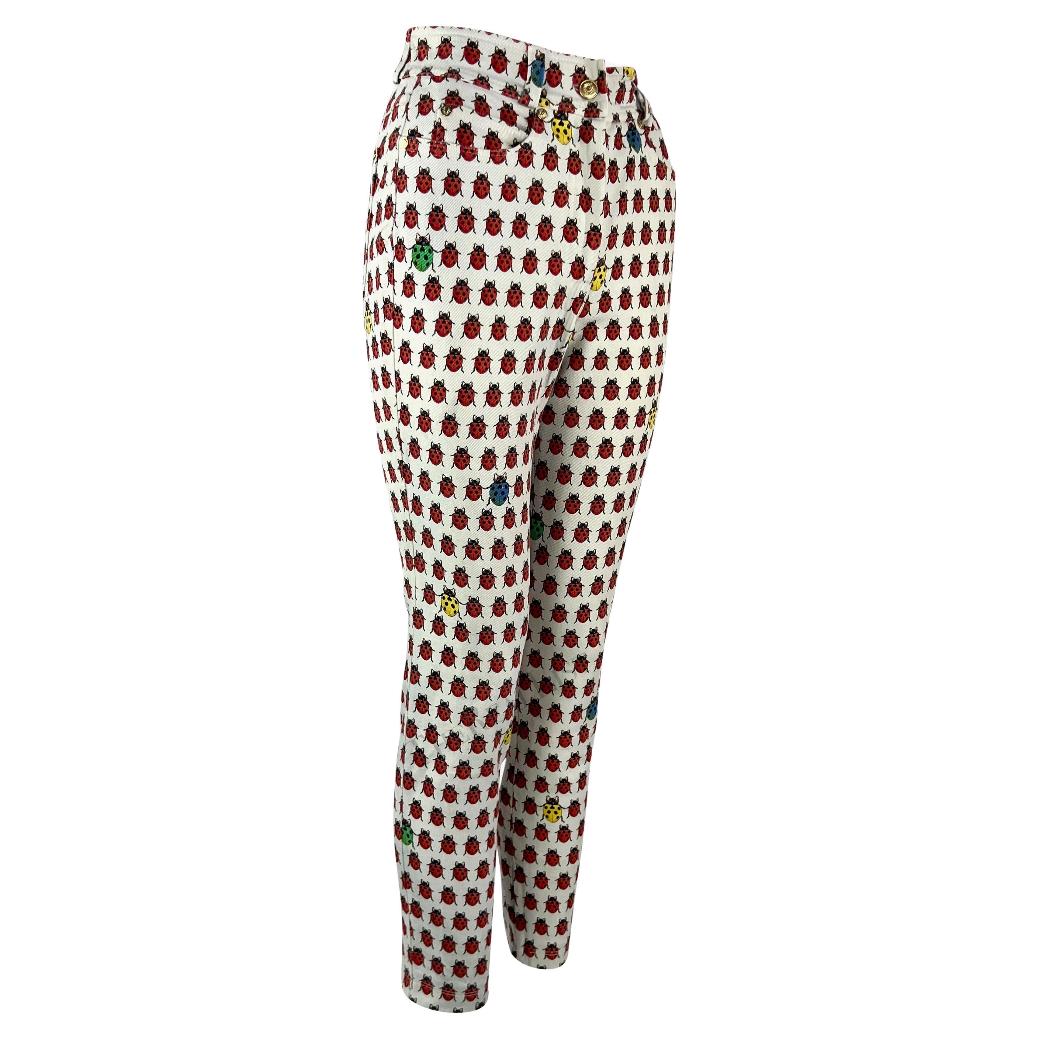 Pantalon en jean blanc Lady Bug Print Gianni Versace, P/E 1995 en vente 3