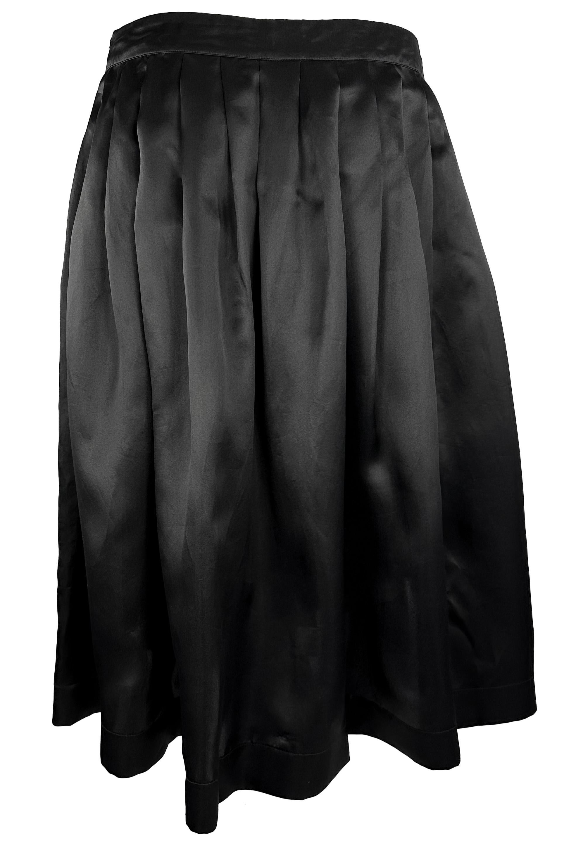 S/S 1995 Gucci by Tom Ford Runway Black Silk Satin Pleated Flare Skirt For Sale 1