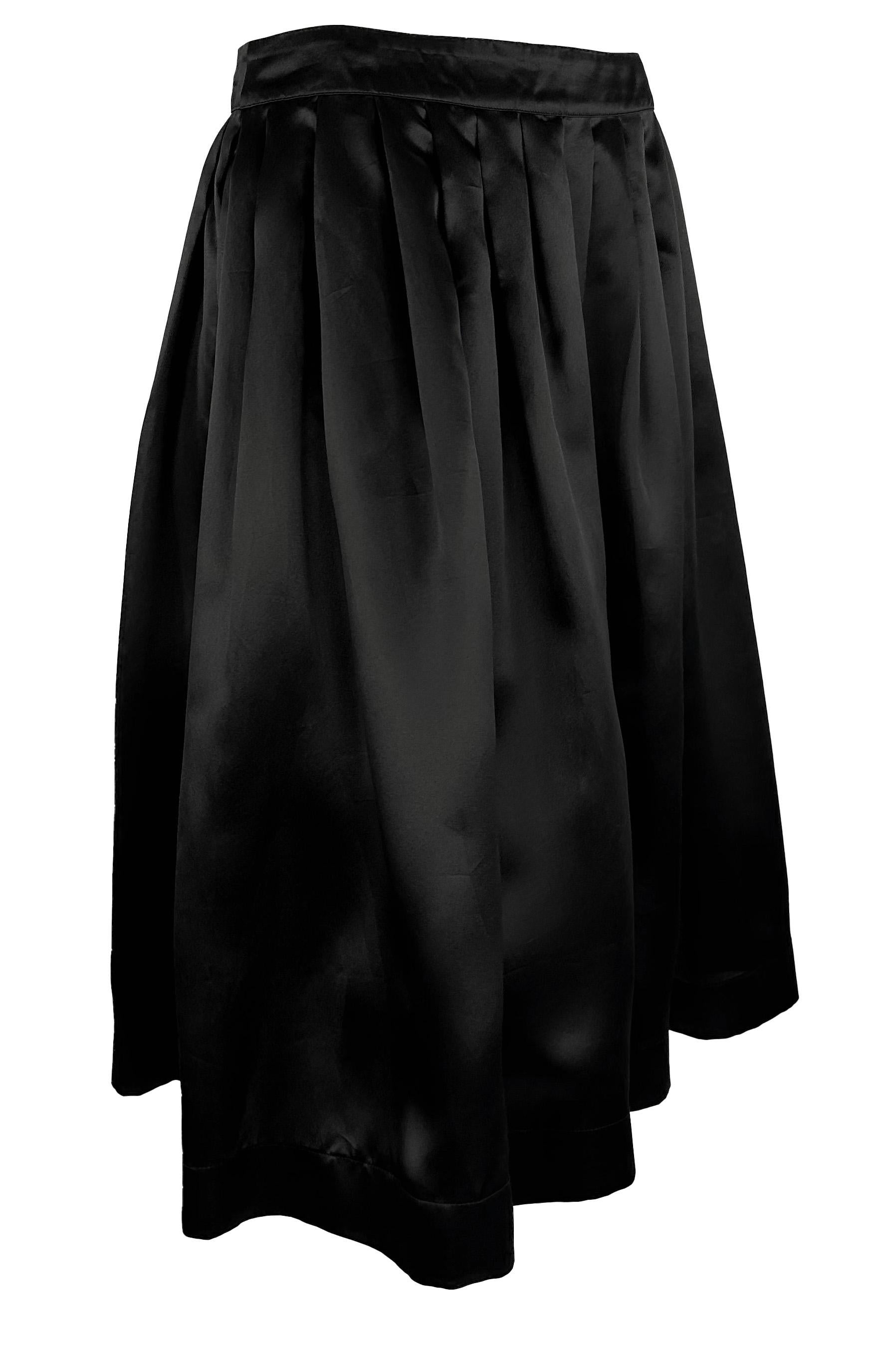 S/S 1995 Gucci by Tom Ford Runway Black Silk Satin Pleated Flare Skirt For Sale 3