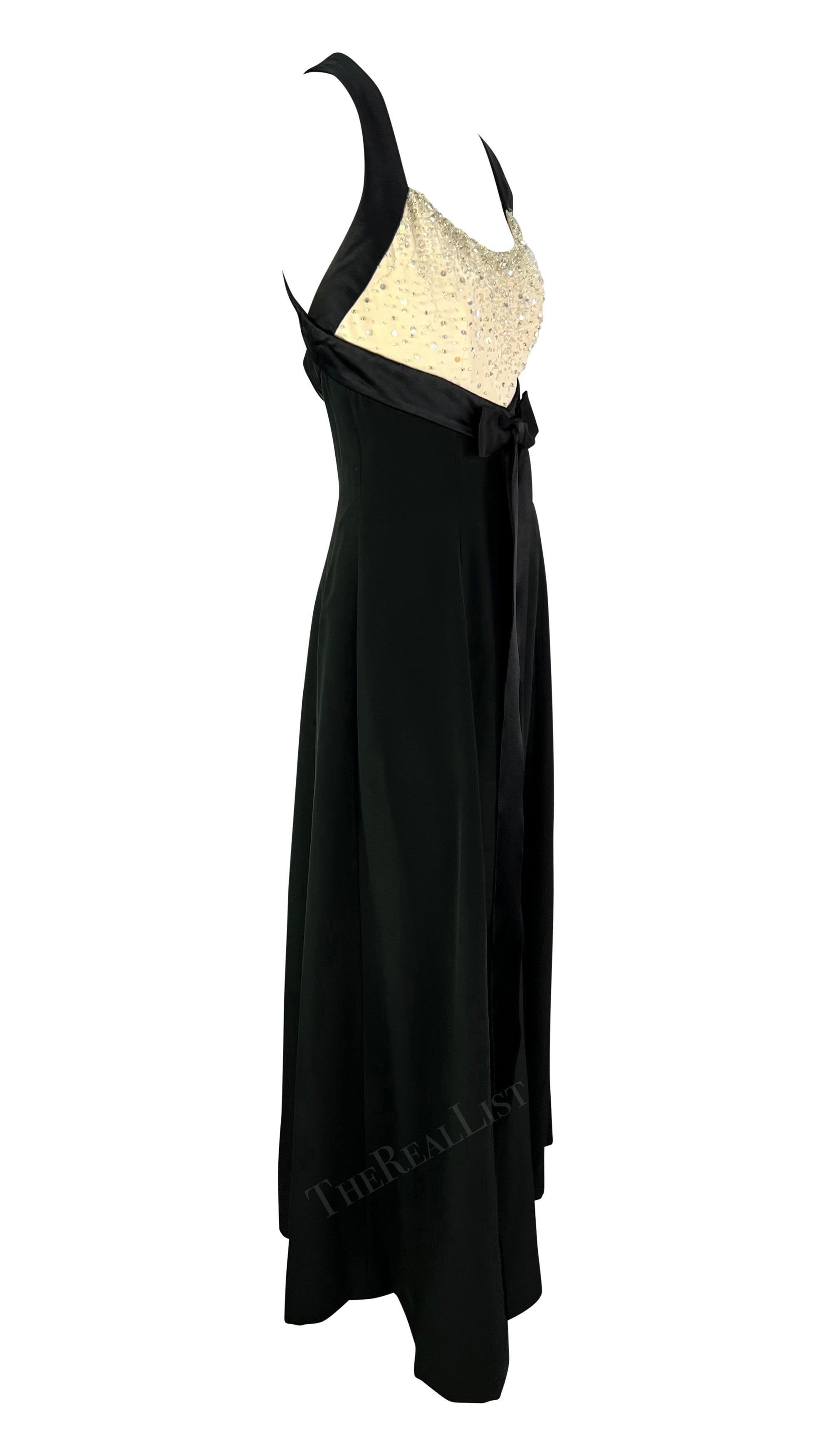 F/S 1995 Jacques Fath Laufsteg Schwarz-Weißes perlenbesetztes Band-Kleid im Zustand „Hervorragend“ im Angebot in West Hollywood, CA