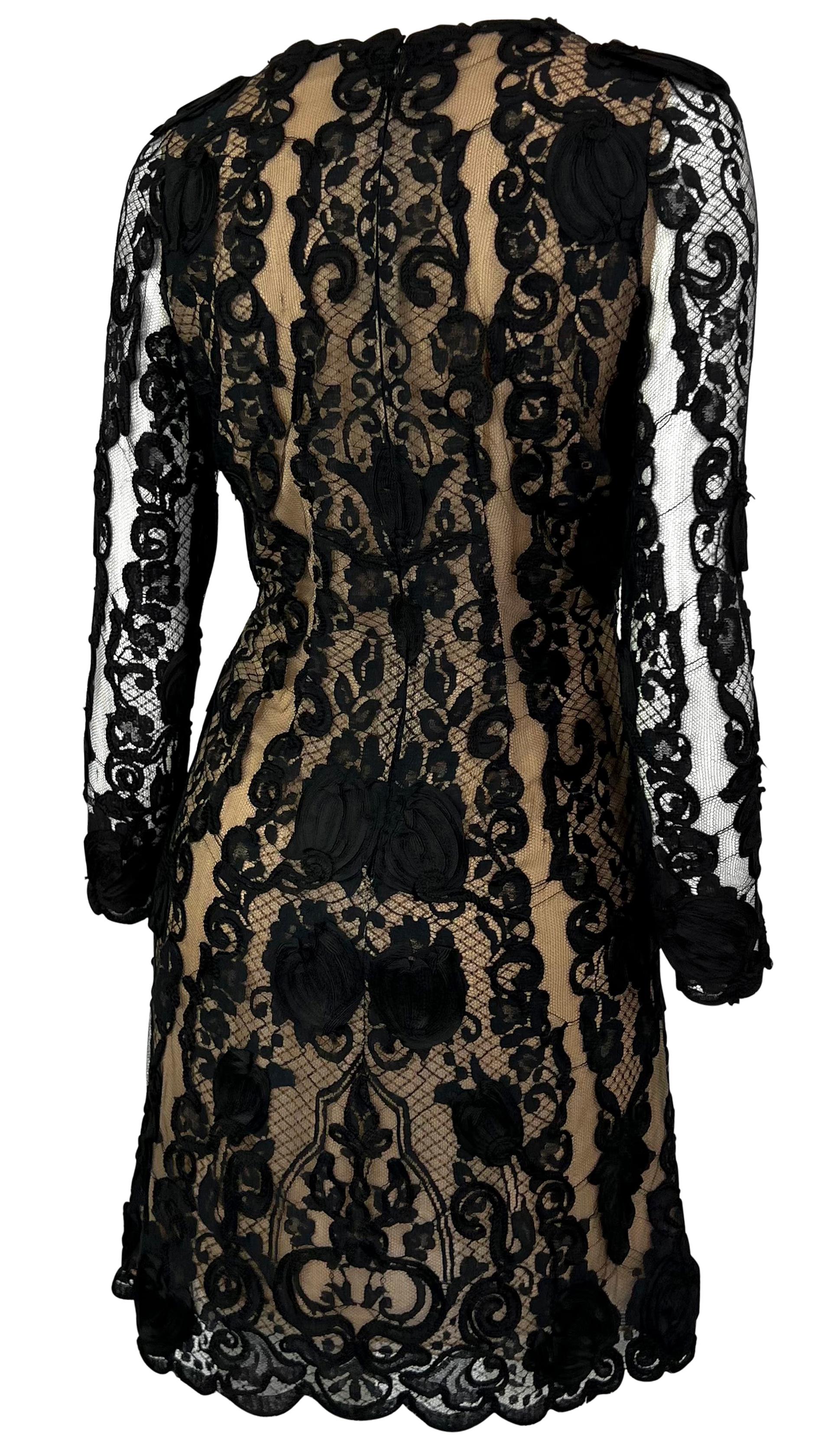 Bill Blass Runway mini-robe noire en dentelle et rubans semi-transparents, P/E 1996 Pour femmes en vente