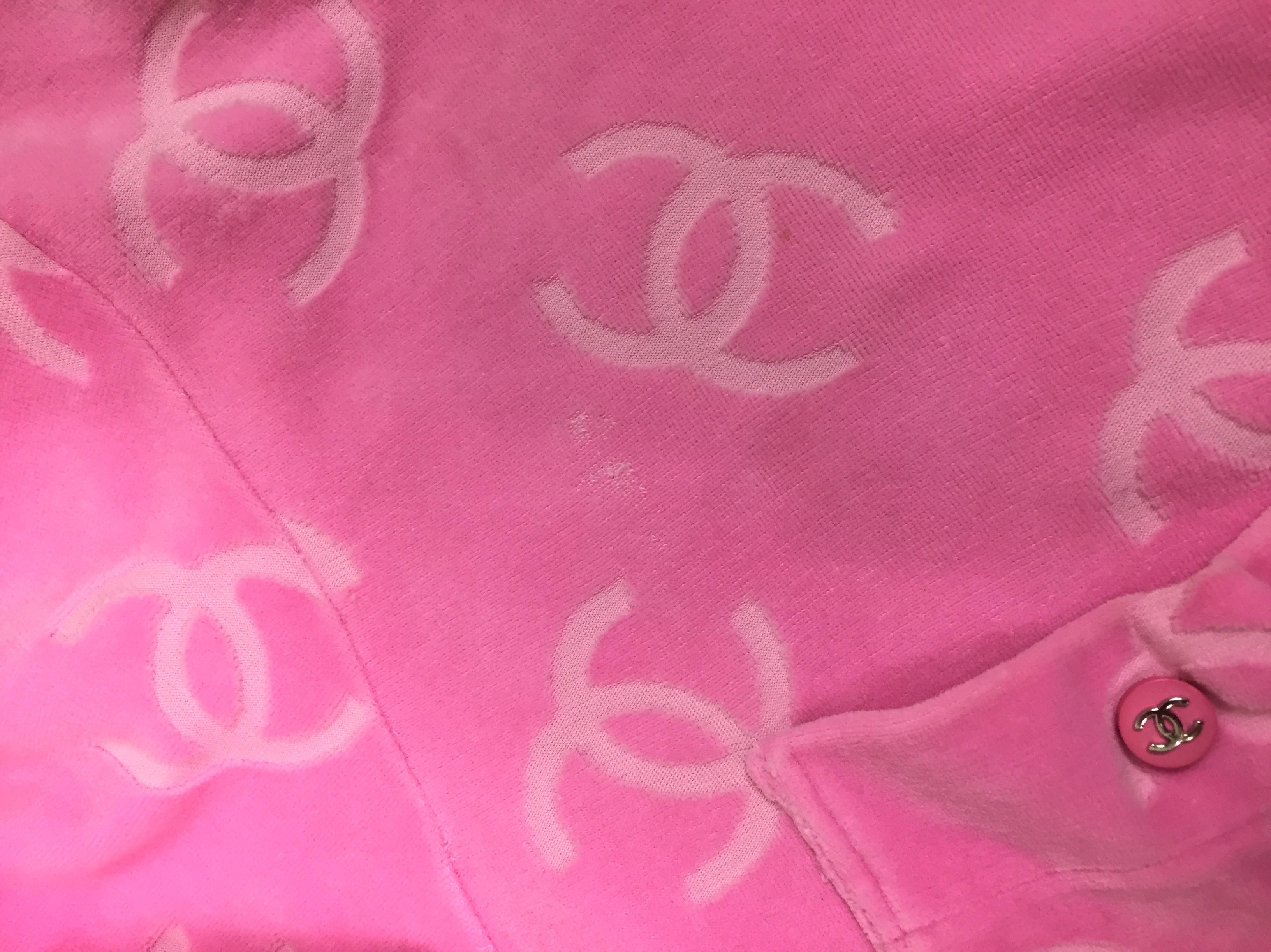 S/S 1996 Chanel Runway Pink Velvet Logo Monogram Jacket Dress In Good Condition In Yukon, OK