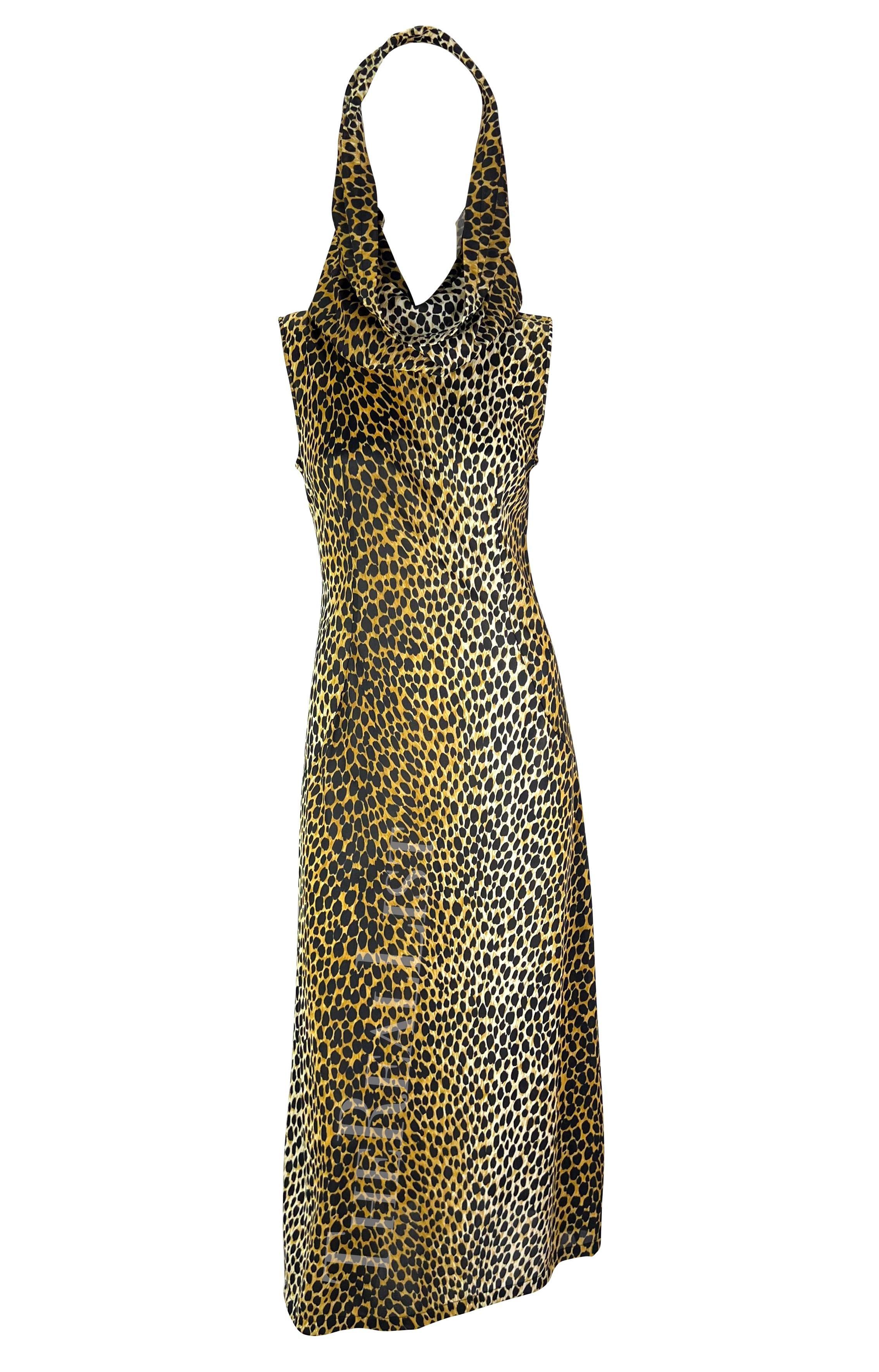 S/S 1996 Dolce & Gabbana Robe fendue à capuche en tissu stretch imprimé guépard en vente 2