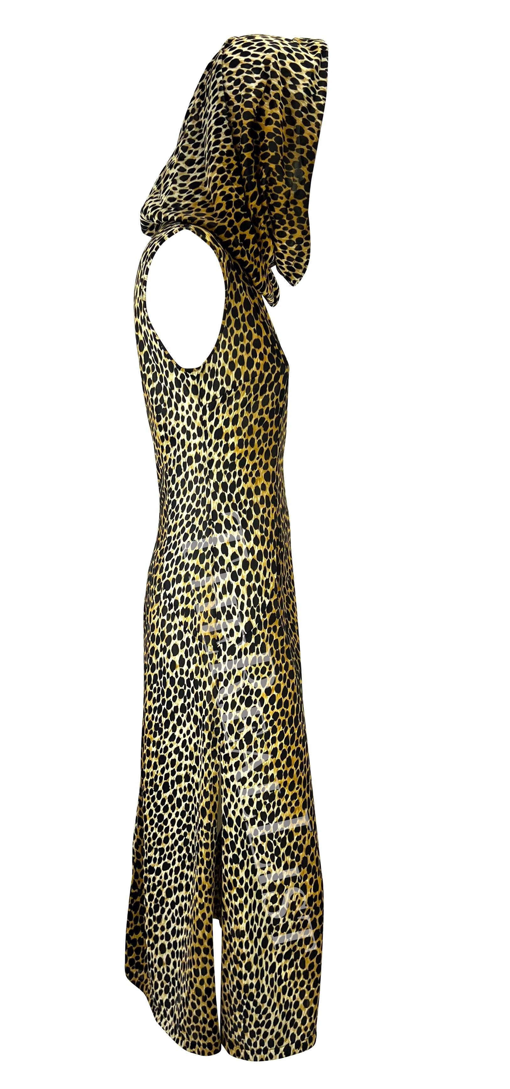 S/S 1996 Dolce & Gabbana Robe fendue à capuche en tissu stretch imprimé guépard en vente 4