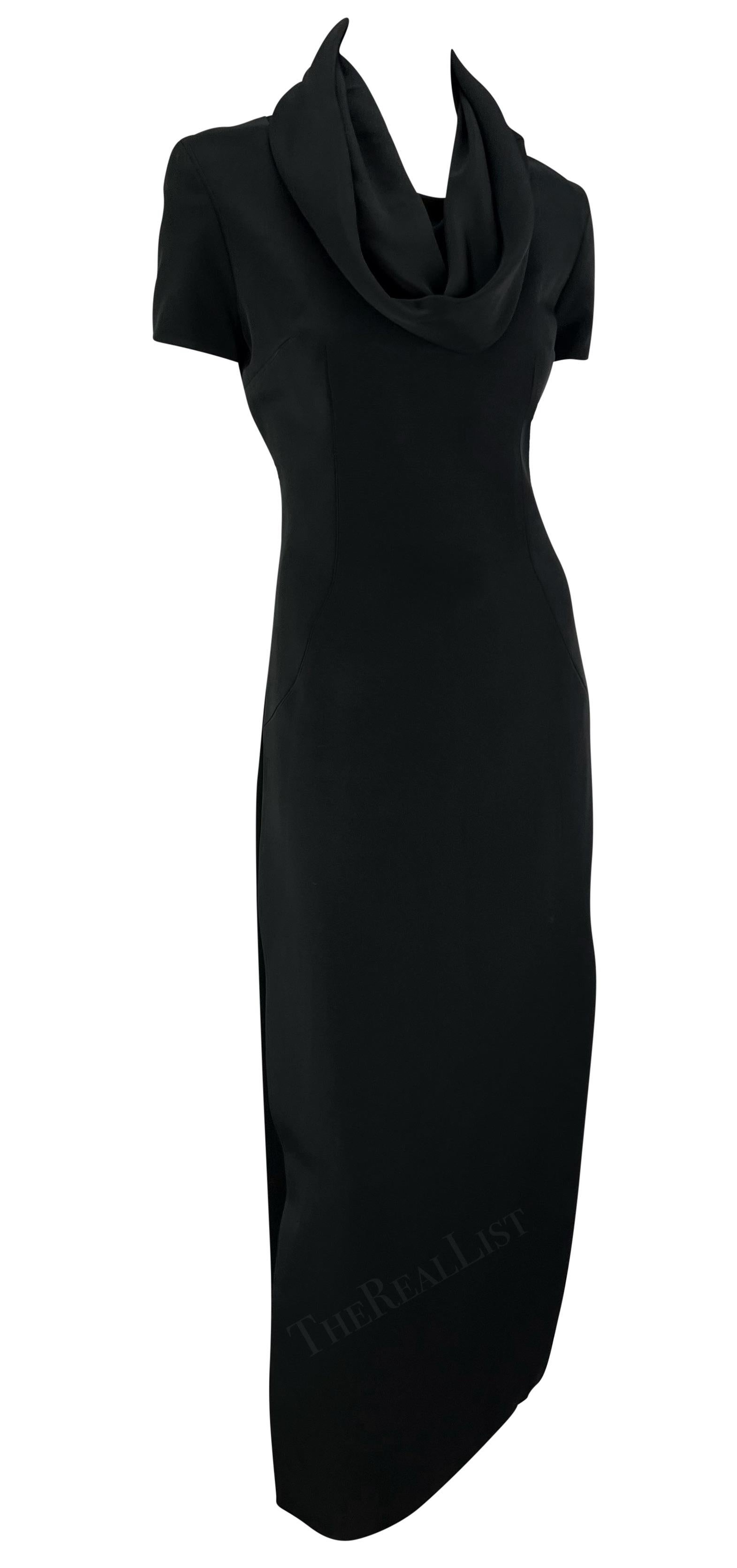 S/S 1996 Dolce & Gabbana Runway Robe tunique à capuche noire à fente haute en vente 7
