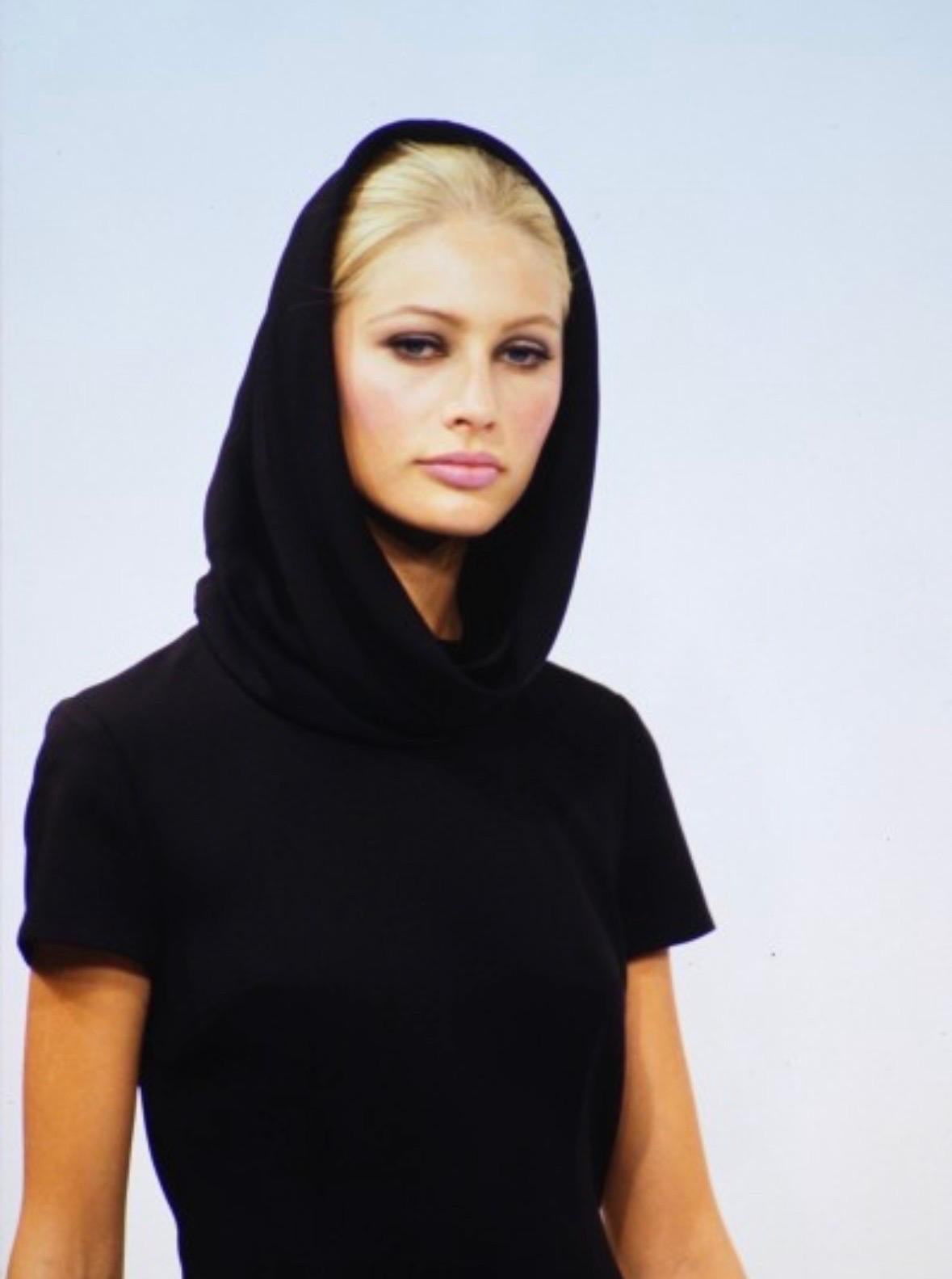 S/S 1996 Dolce & Gabbana Runway High Slit Black Hooded Tunic Gown In Excellent Condition For Sale In West Hollywood, CA