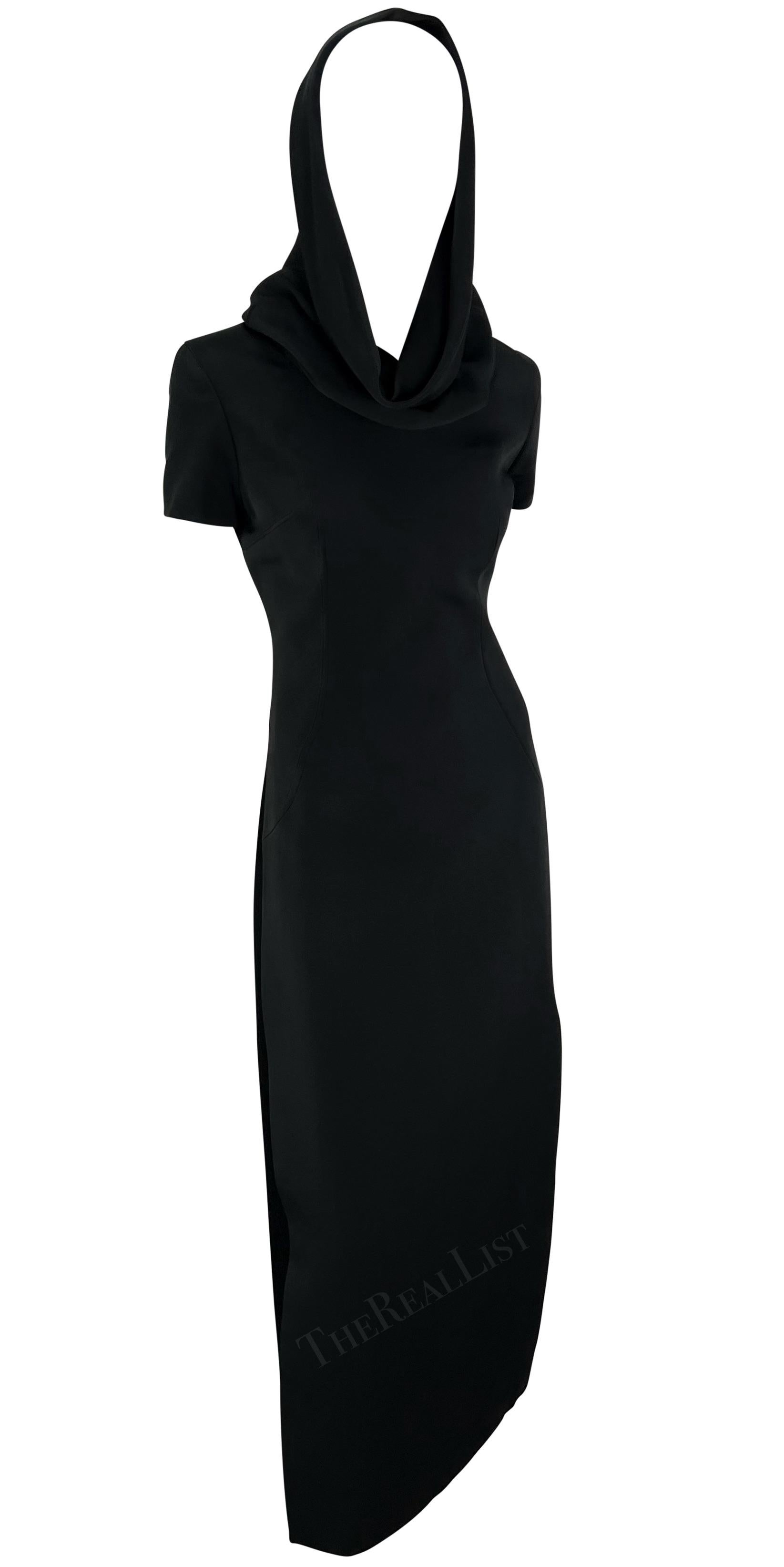 S/S 1996 Dolce & Gabbana Runway Robe tunique à capuche noire à fente haute Pour femmes en vente
