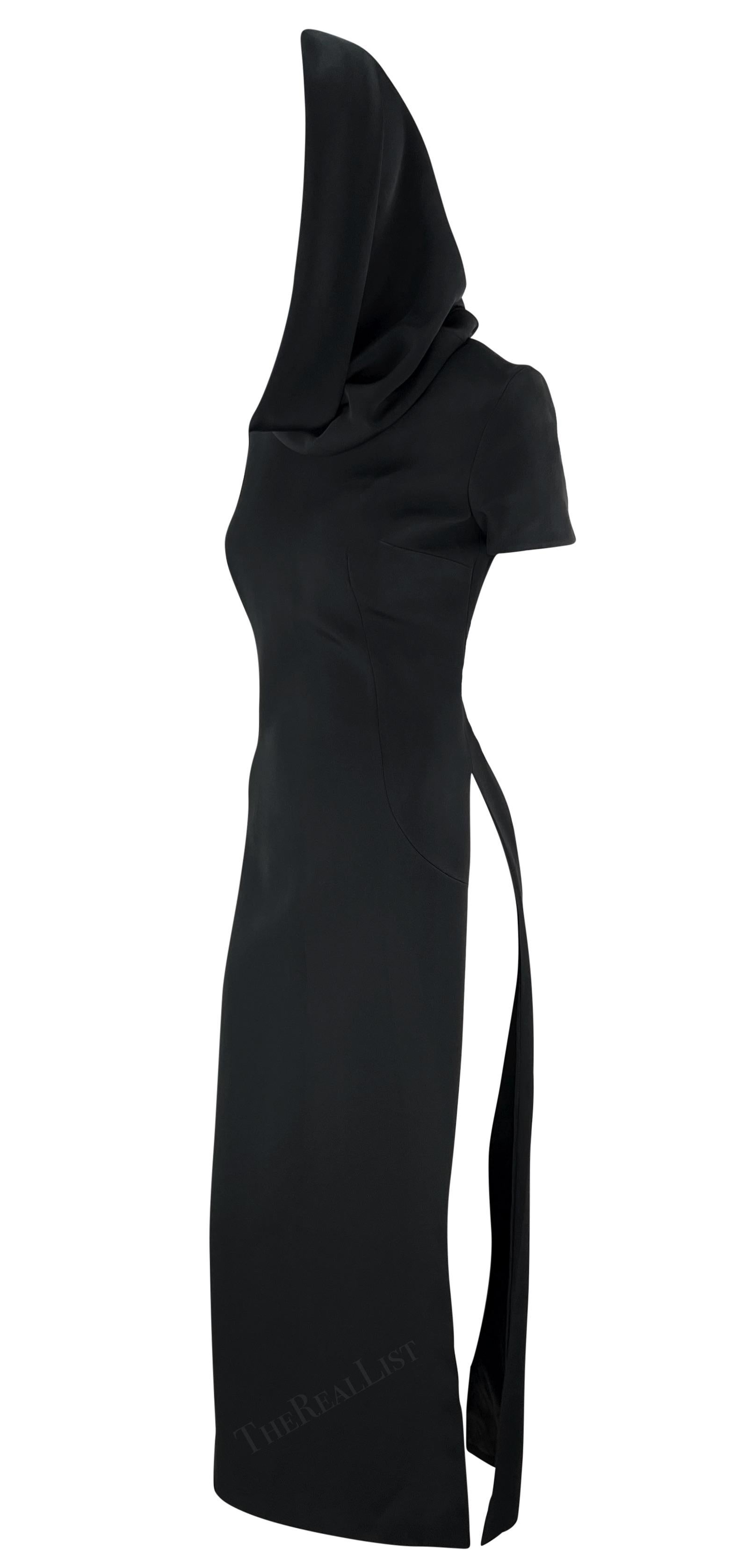 S/S 1996 Dolce & Gabbana Runway Robe tunique à capuche noire à fente haute en vente 4