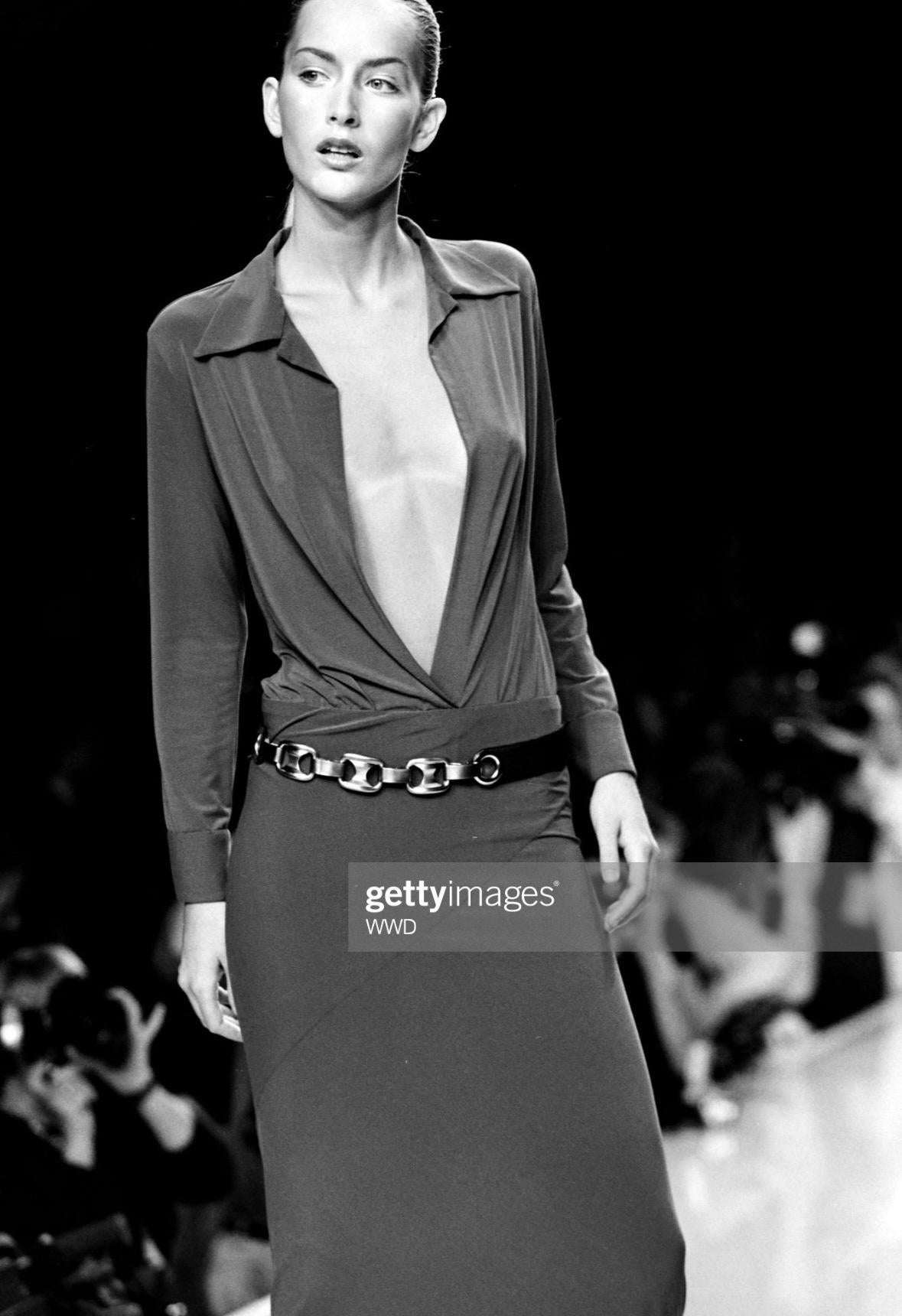 Women's S/S 1996 Donna Karan Runway Light Brown Plunging Bodycon Dress For Sale