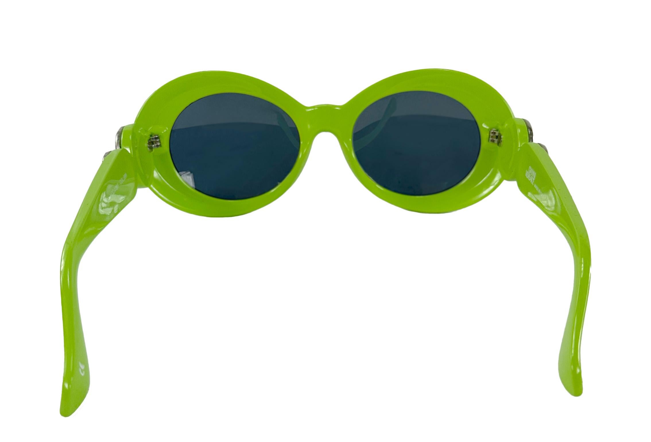 S/S 1996 Gianni Versace Lime Green Rhinestone Round Double Medusa Sunglasses For Sale 4