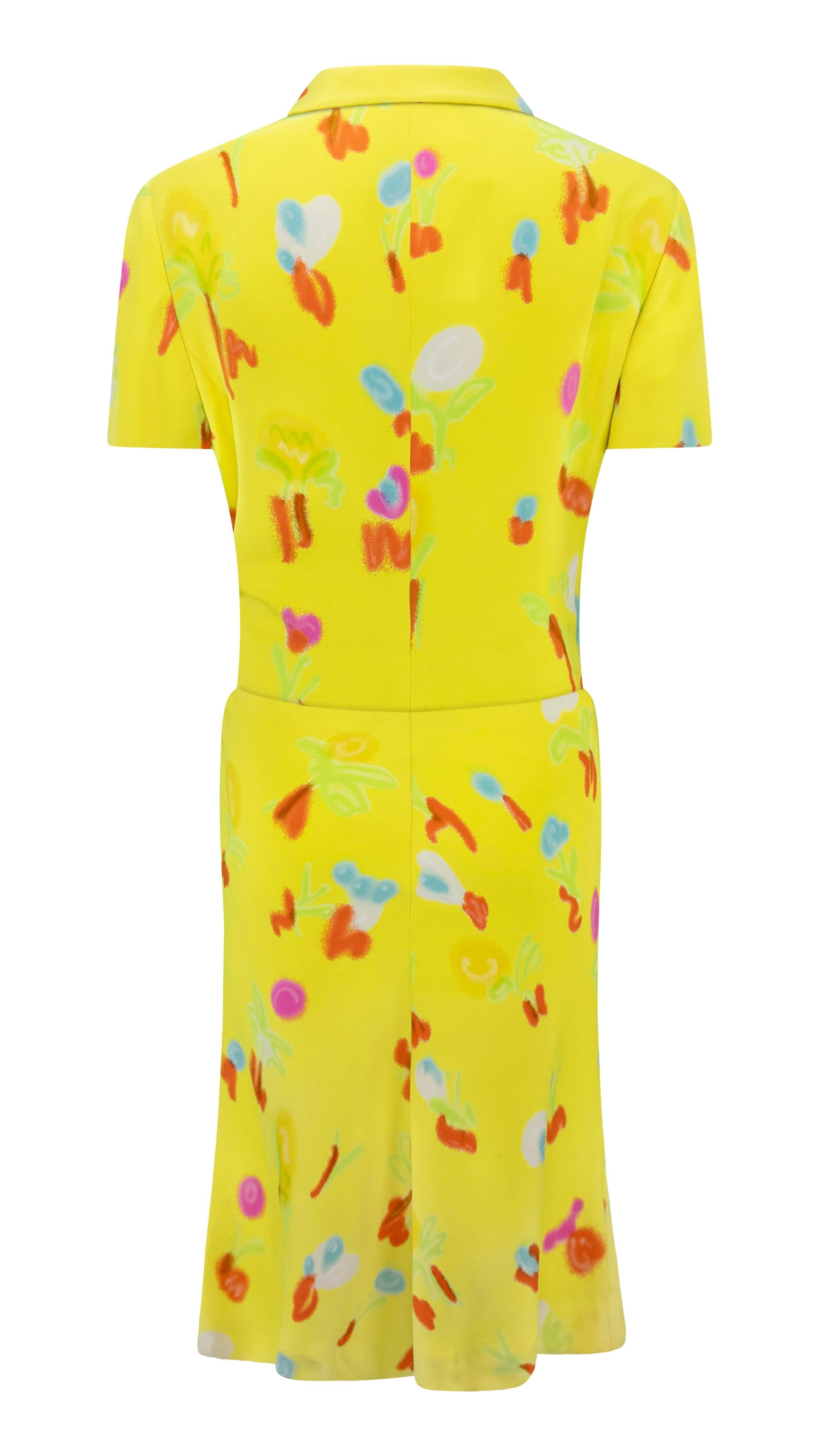 P/E 1996 Gianni Versace Abito a maniche corte giallo neon con graffiti floreali in vendita 1