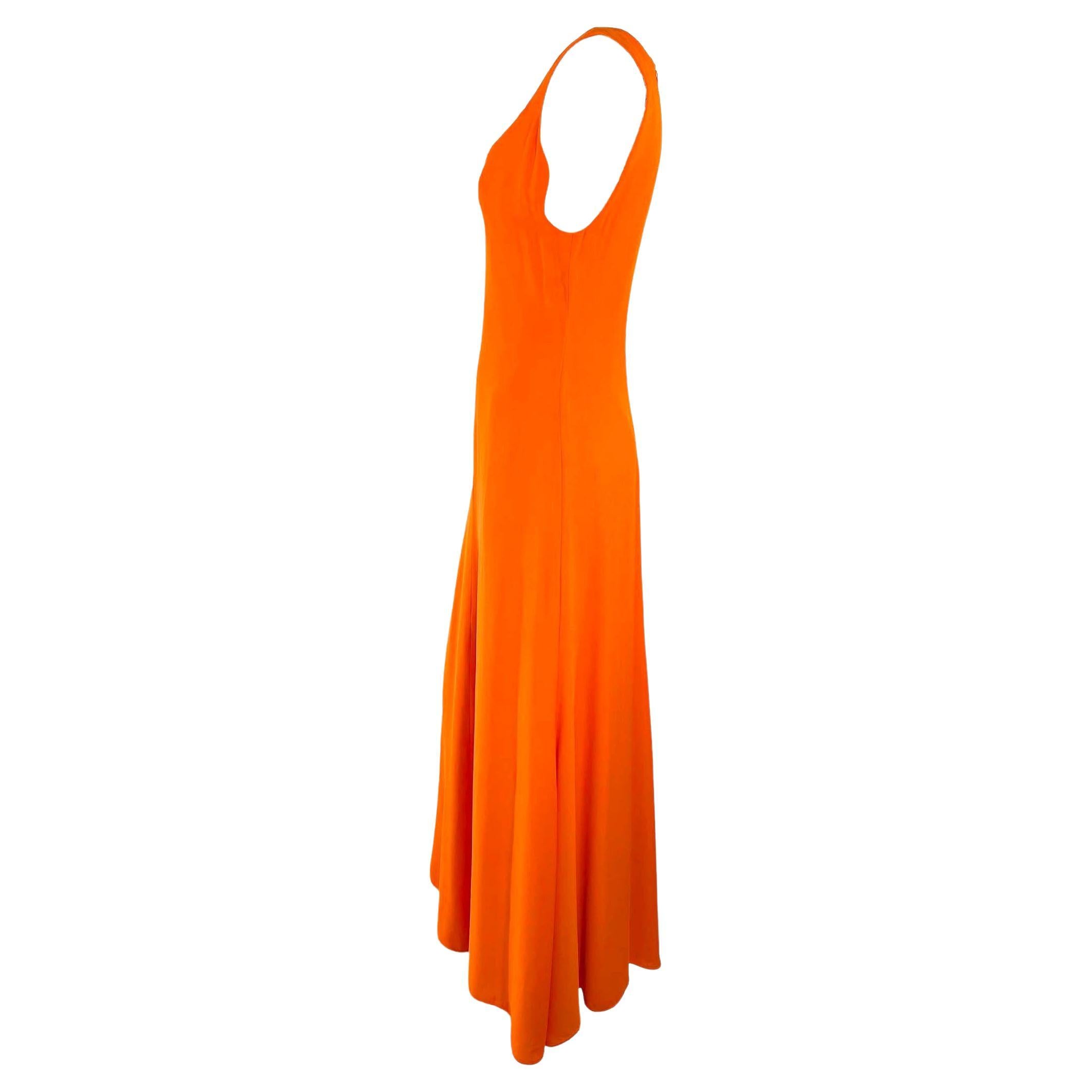 S/S 1996 Gianni Versace Couture Runway Ad Orange Bodycon Robe Helena Cindy Amber en vente 1
