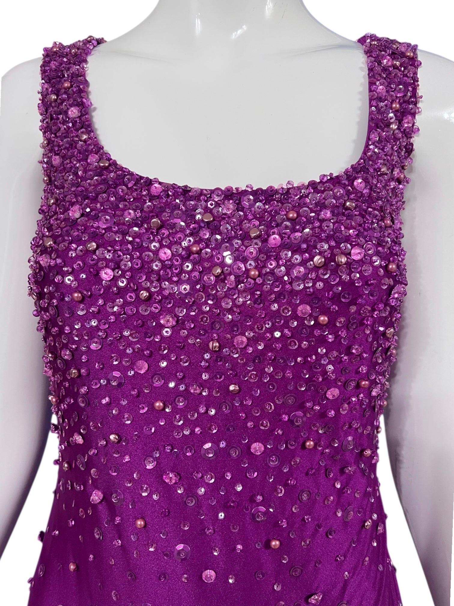 S/S 1996 Gianni Versace Robe de défilé à perles violettes en vente 2