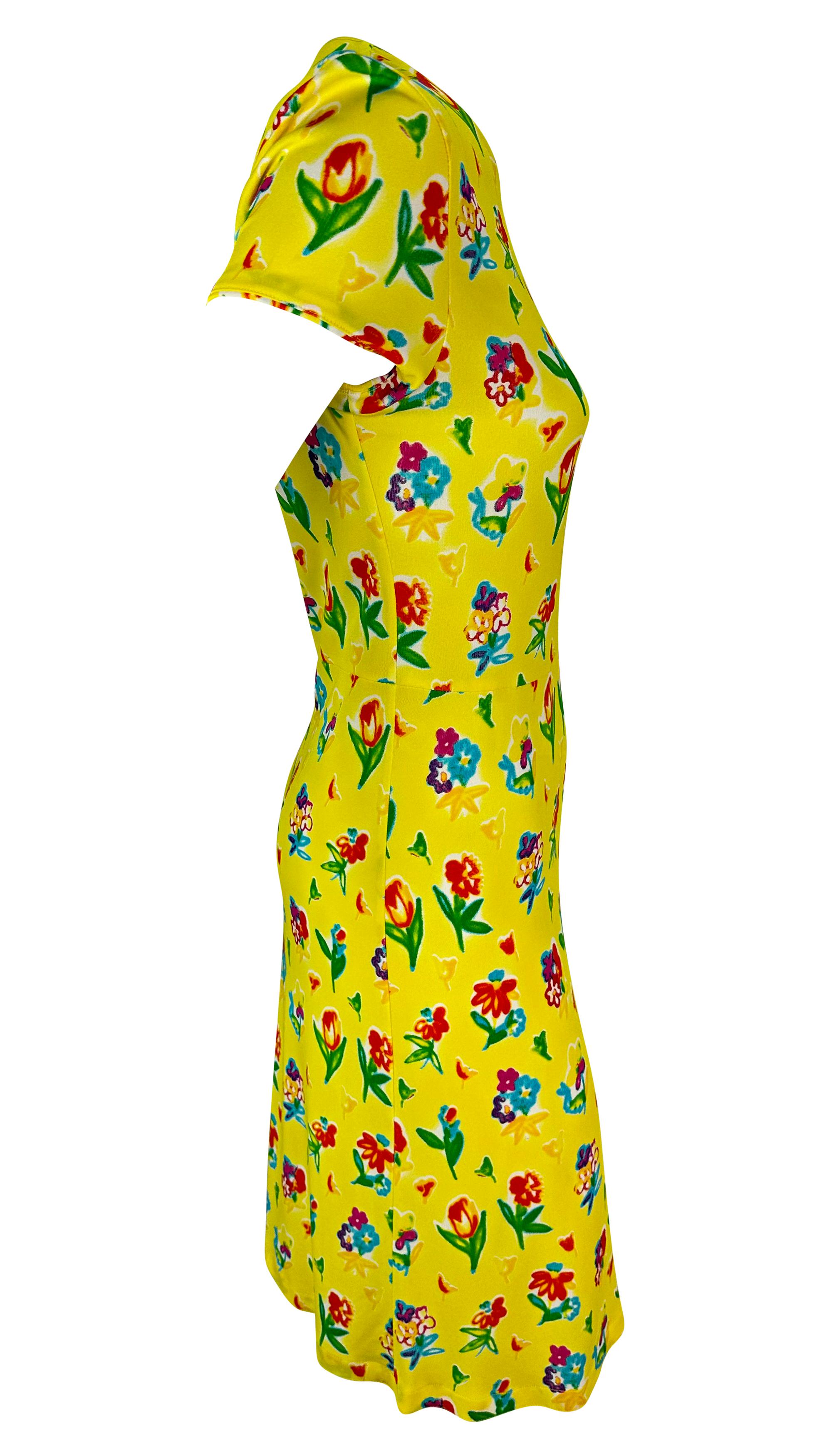 S/S 1996 Gianni Versace Yellow Floral Short Sleeve Viscose Midi Dress For Sale 2