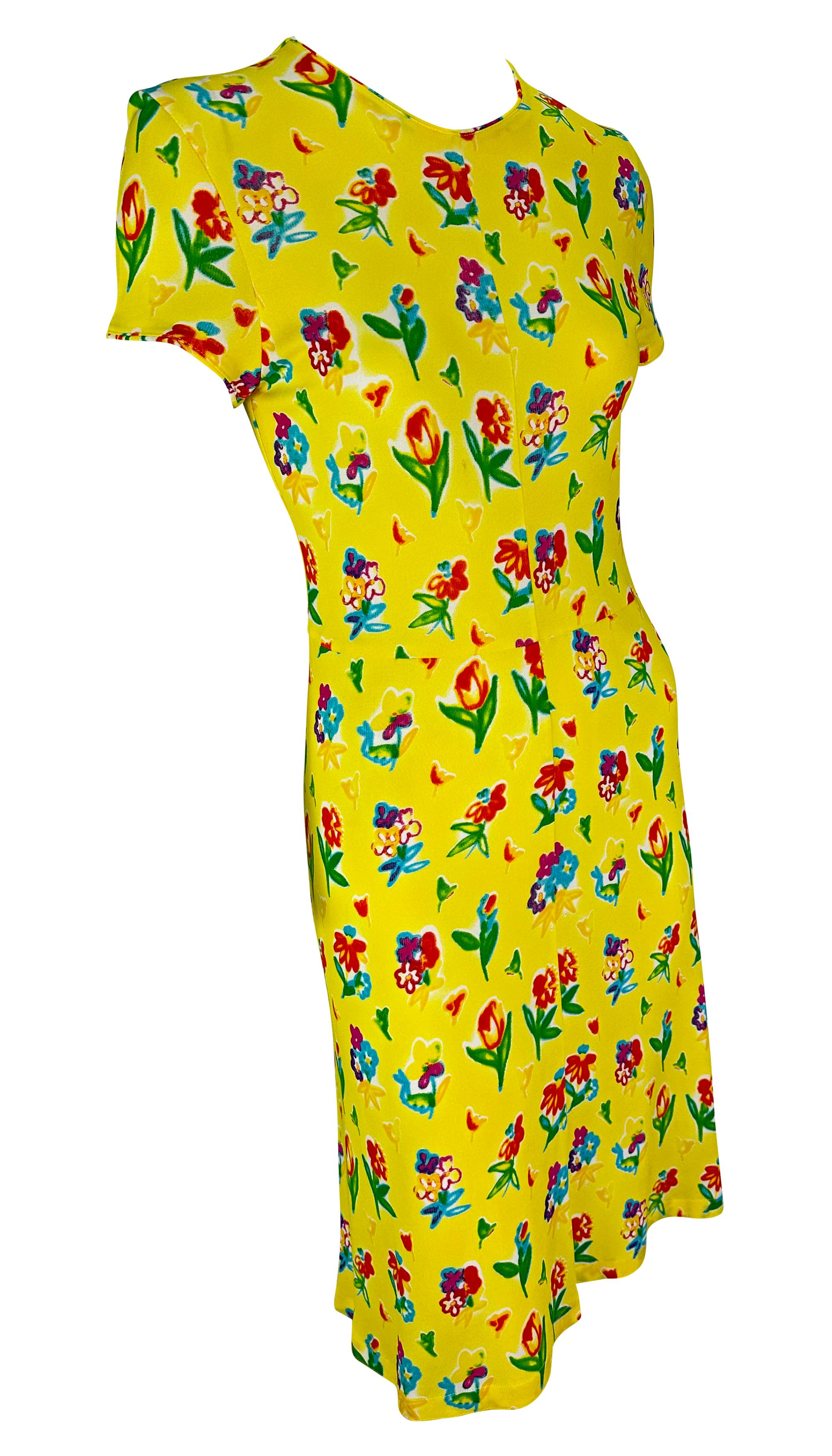 S/S 1996 Gianni Versace Yellow Floral Short Sleeve Viscose Midi Dress For Sale 3