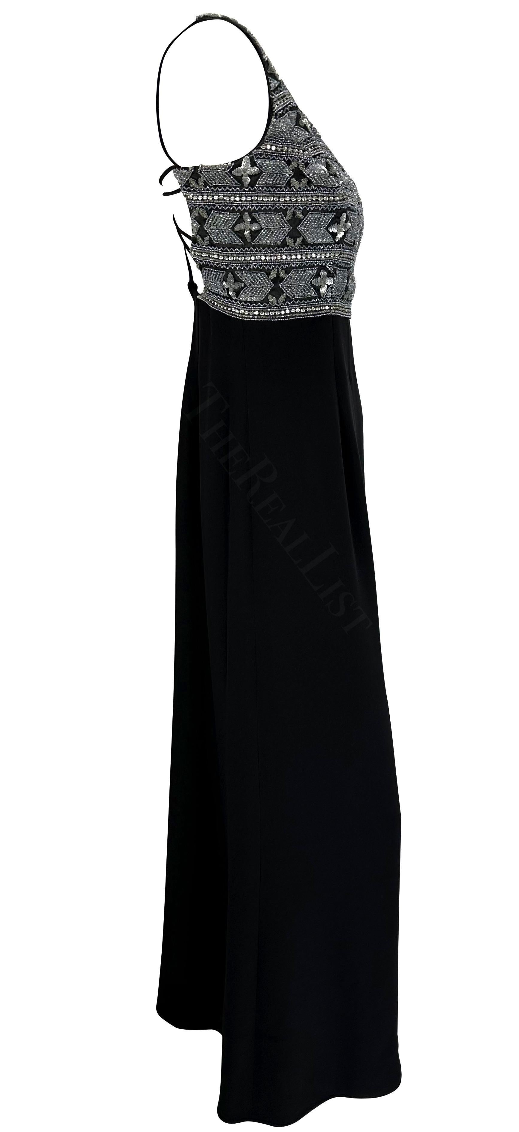 S/S 1996 Giorgio Armani Robe dos nu en perles noires et argentées en vente 5