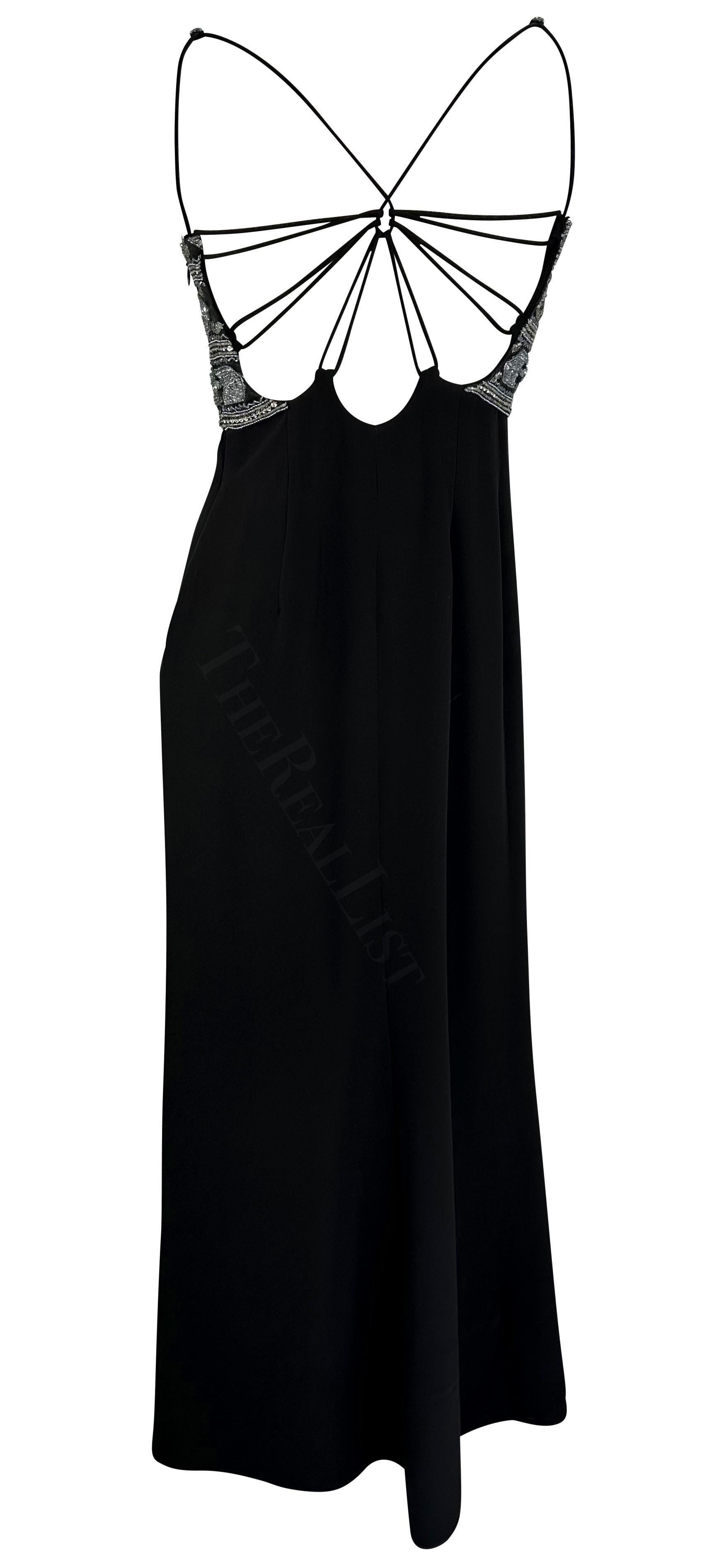 S/S 1996 Giorgio Armani Robe dos nu en perles noires et argentées en vente 4
