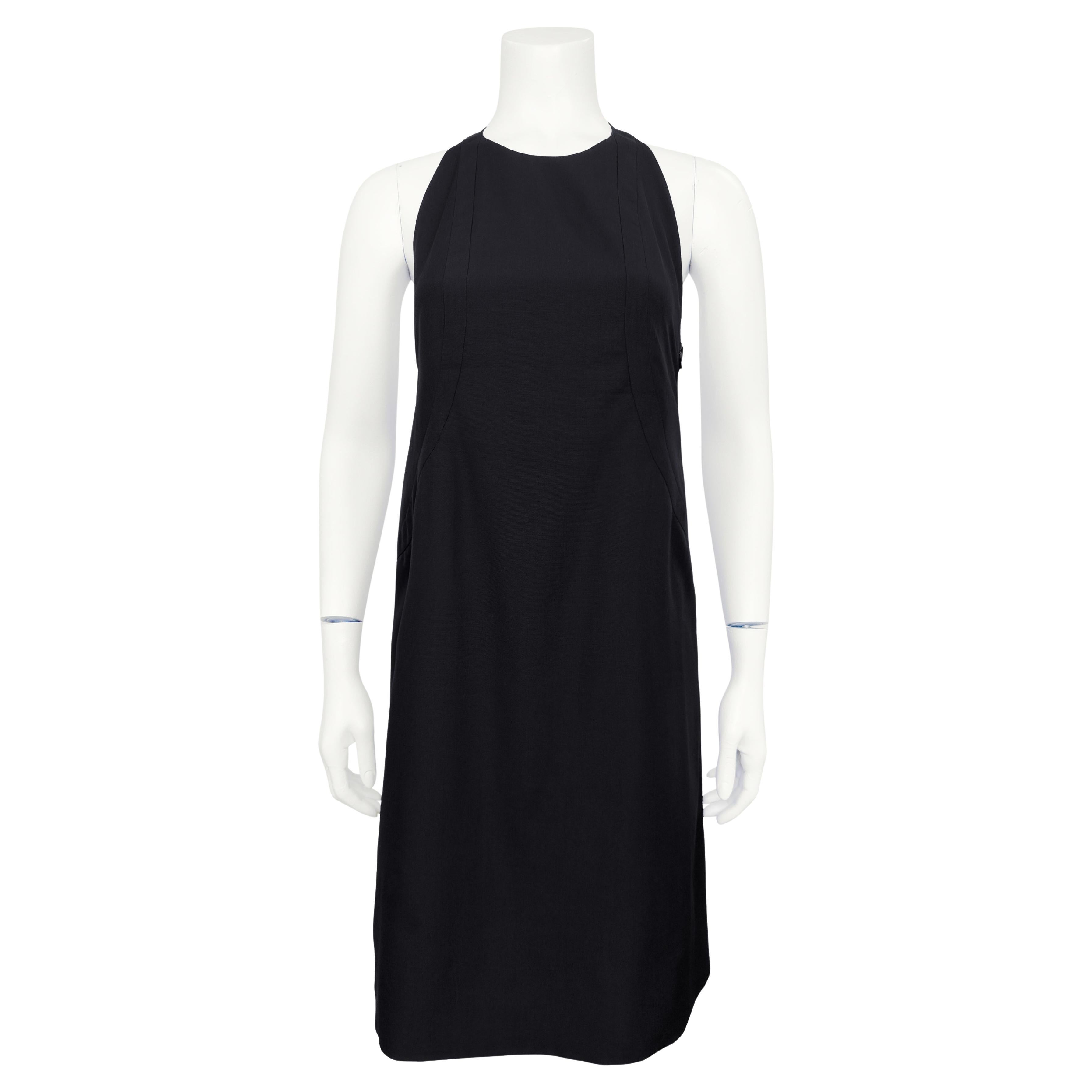 S/S 1996 Gucci by Tom Ford Pequeño Vestido Negro con Cadena de Metal Negro en venta