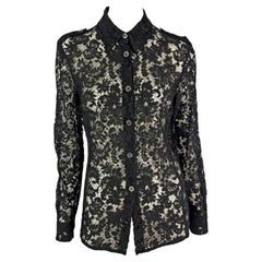 S/S 1996 Gucci by Tom Ford Chemise boutonnée en dentelle noire transparente