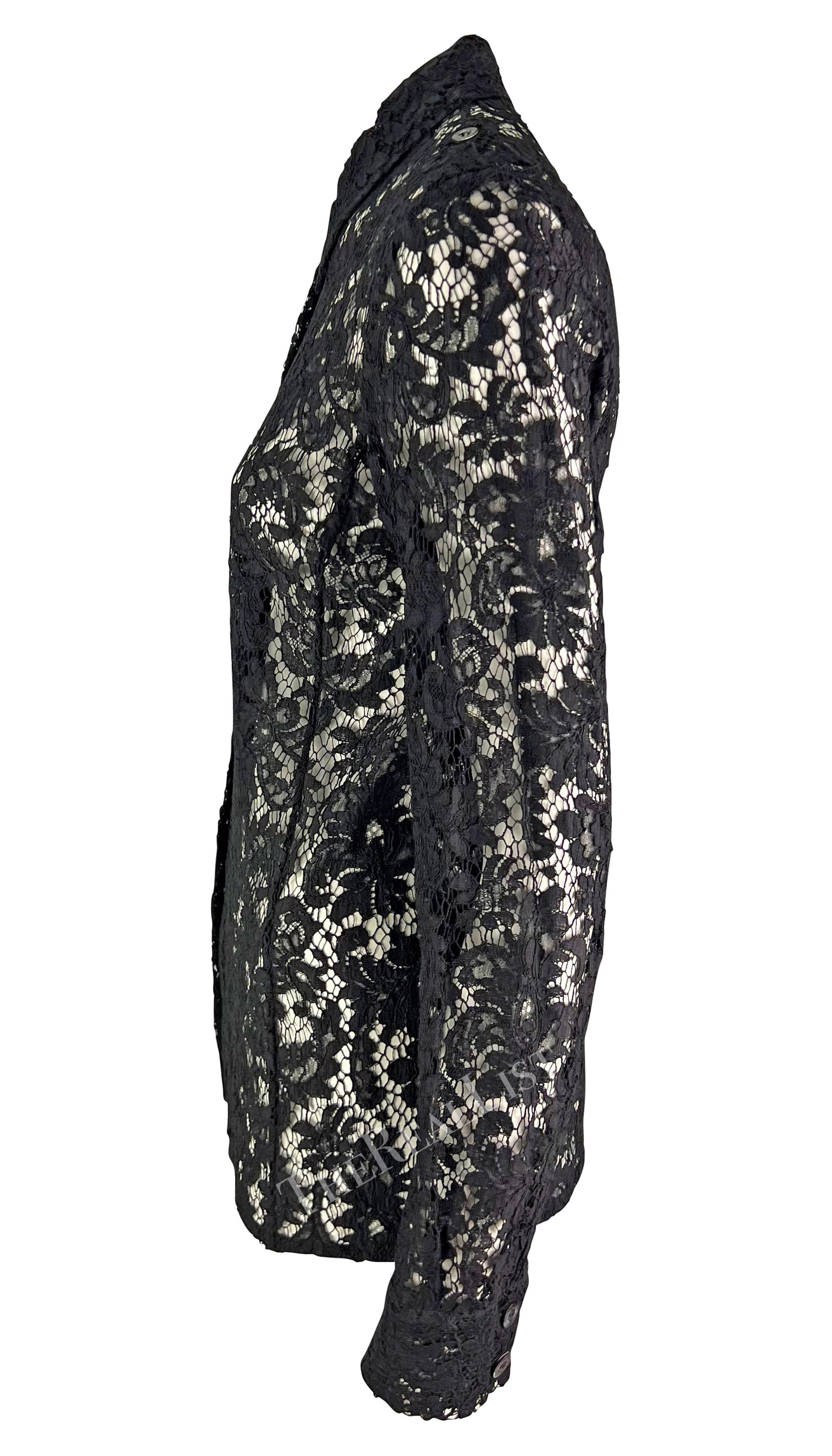 Nero Camicia con bottoni in pizzo nero trasparente della collezione Gucci by Tom Ford per la stagione S/S 1996 in vendita
