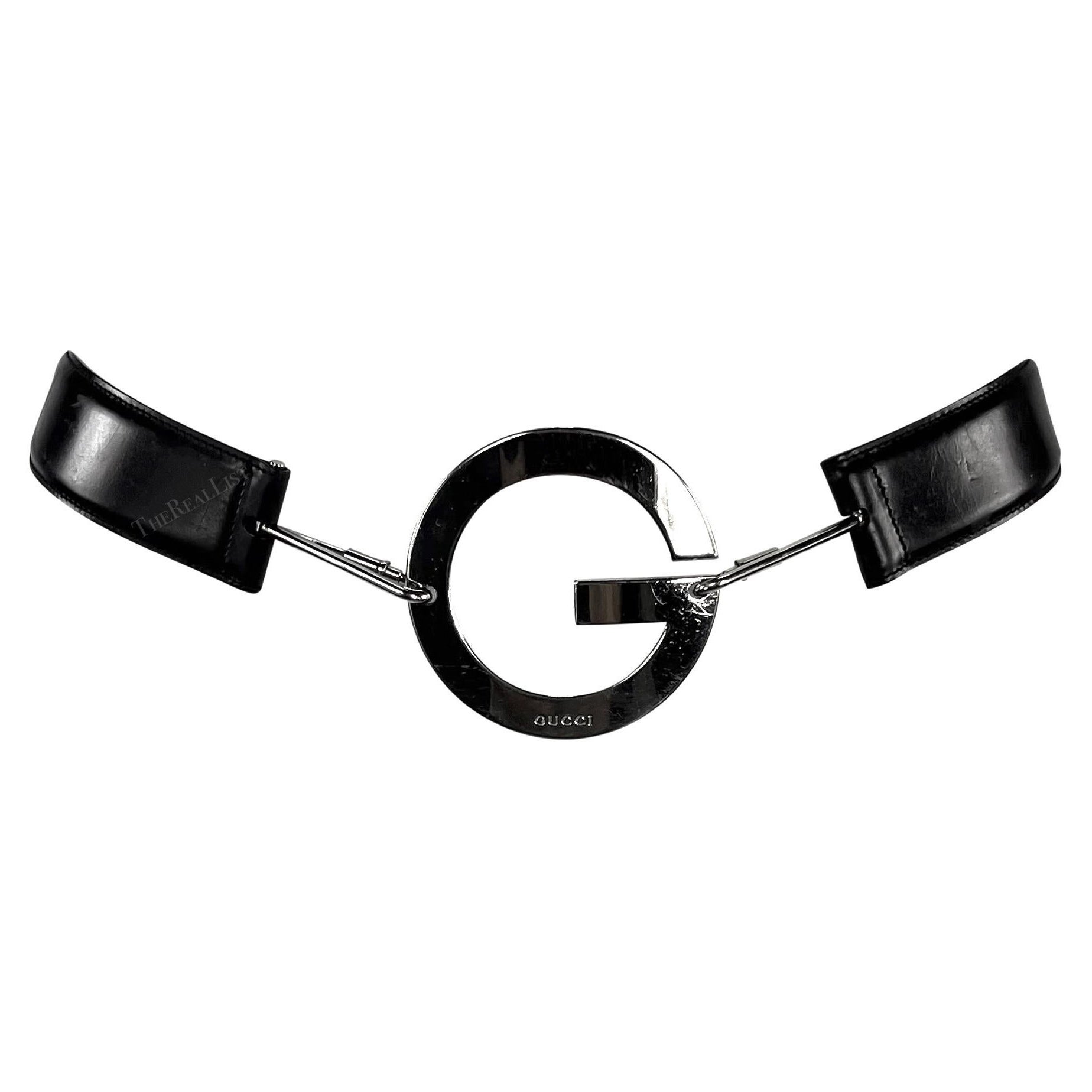 P/E 1996 Gucci by Tom Ford Cintura nera con fibbia a forma di G rotonda e argento
