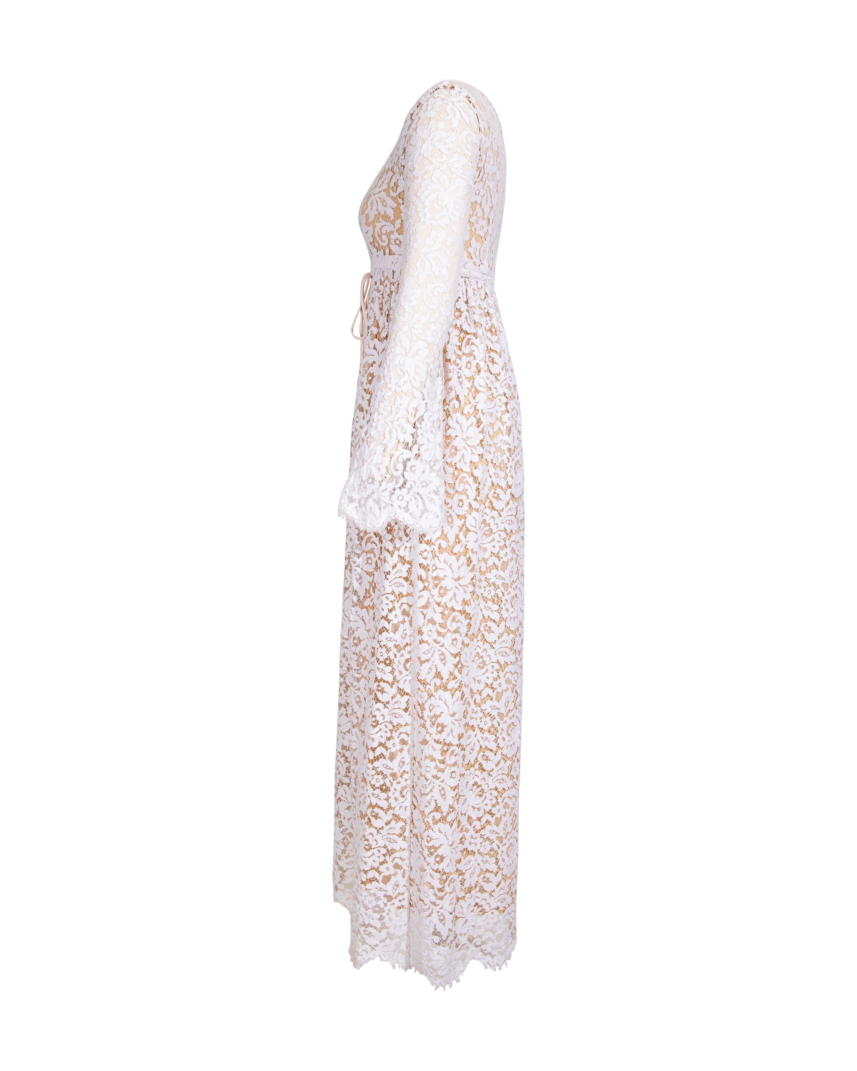 Women's S/S 1996 Gucci by Tom Ford White Lace Gown with Nude Lining