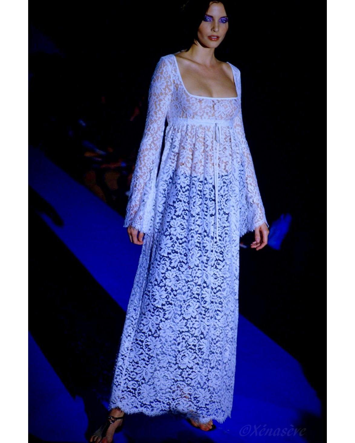 S/S 1996 Gucci by Tom Ford White Lace Gown with Nude Lining 5
