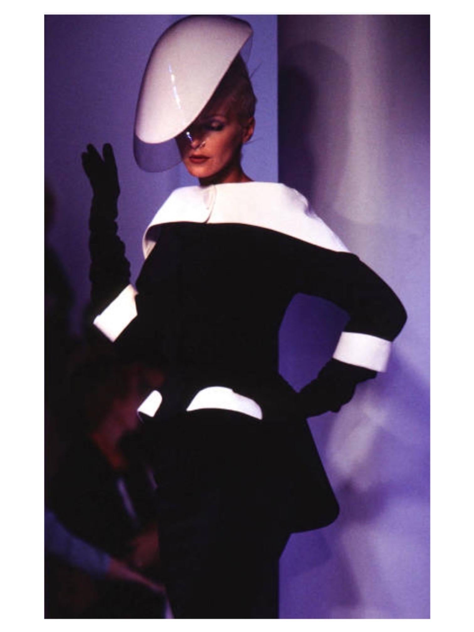 S/S 1996 Thierry Mugler Sculptural Runway Museum Skirt Suit Ensemble For Sale 7