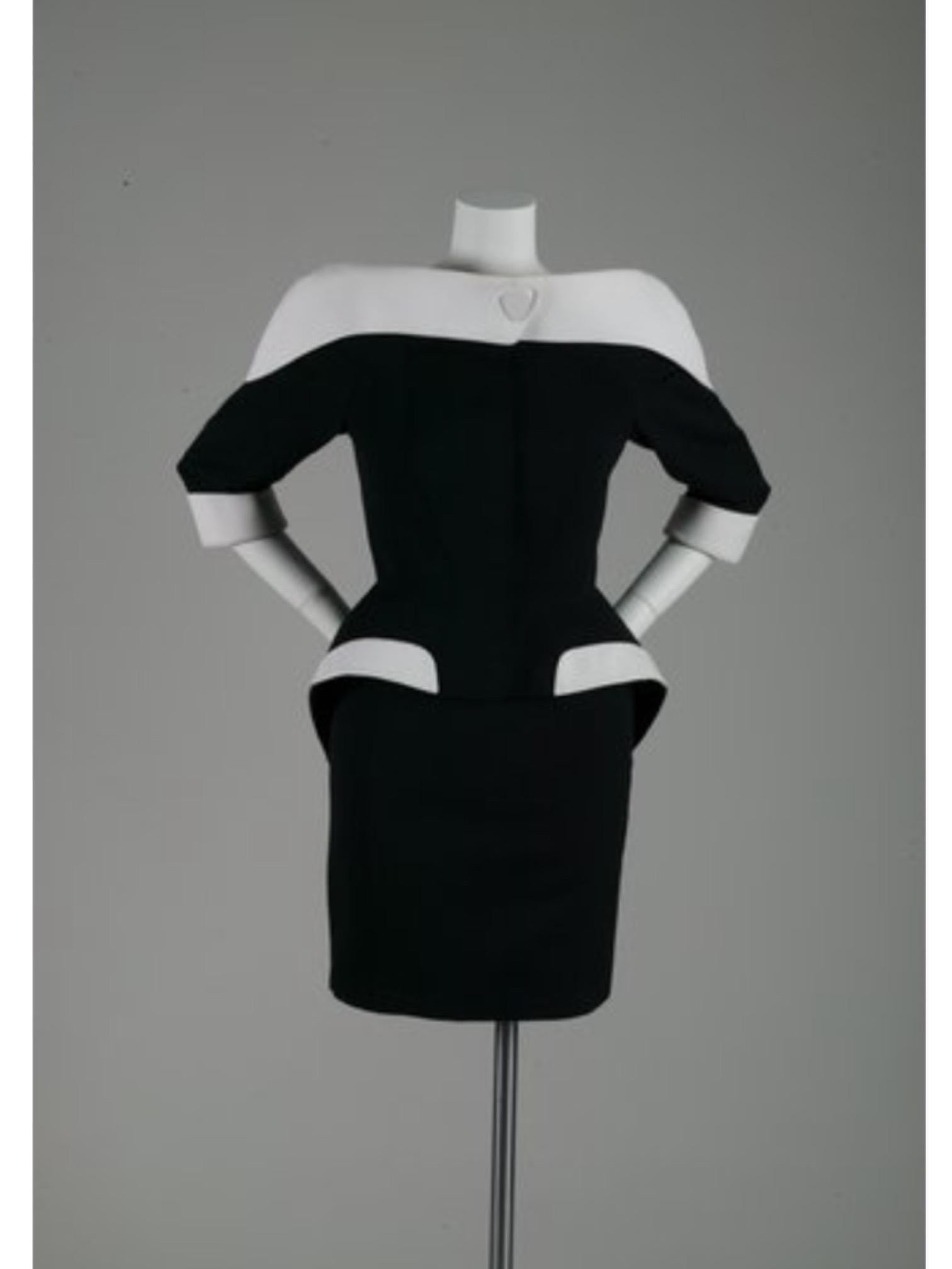 S/S 1996 Thierry Mugler Sculptural Runway Museum Skirt Suit Ensemble For Sale 4