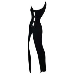 Robe longue asymétrique noire à découpes et fente haute, défilé Christian Dior S/S 1997