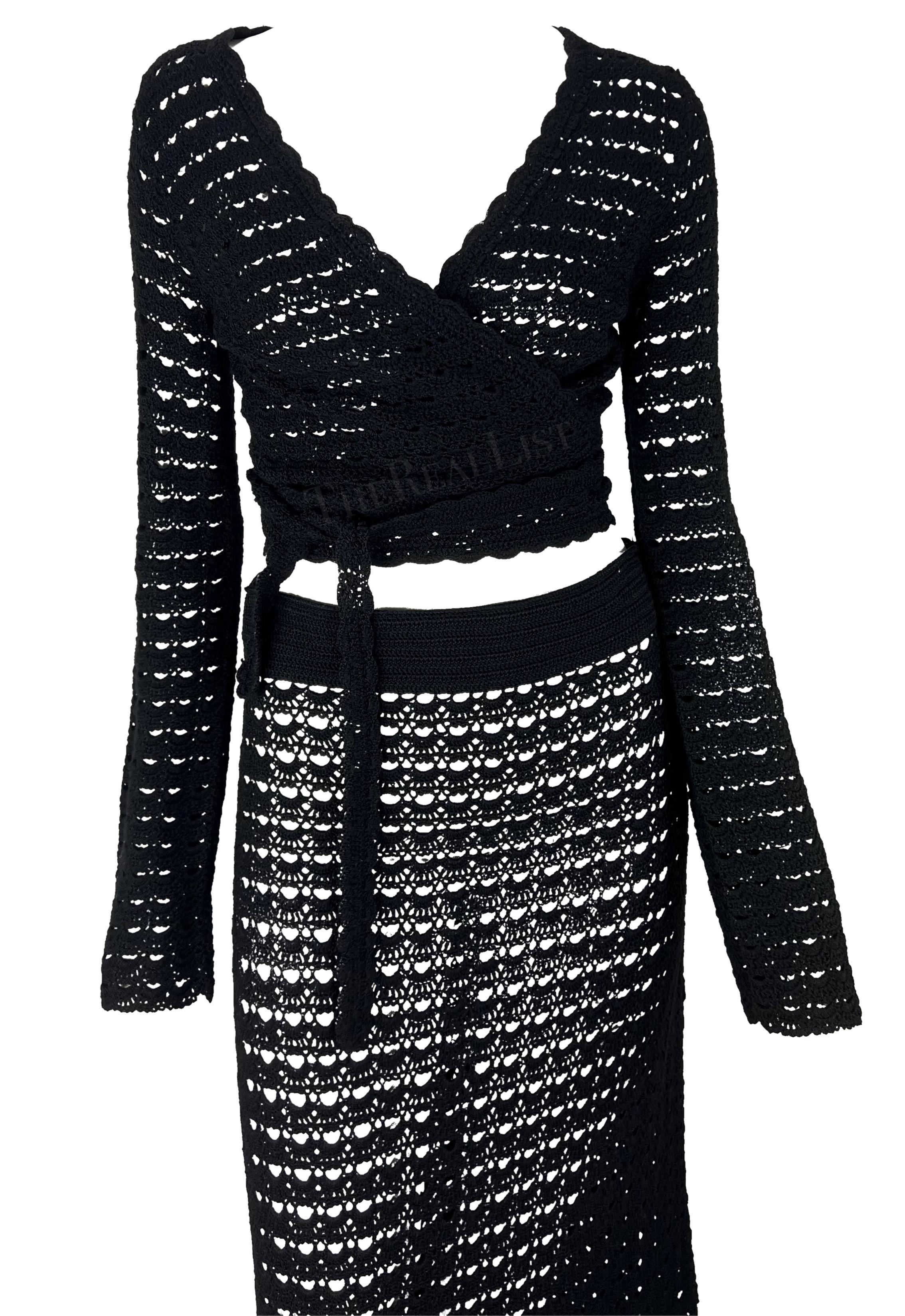 S/S 1997 Dolce & Gabbana Black Knit Crochet Maxi Skirt Wrap Top Skirt Set Excellent état - En vente à West Hollywood, CA
