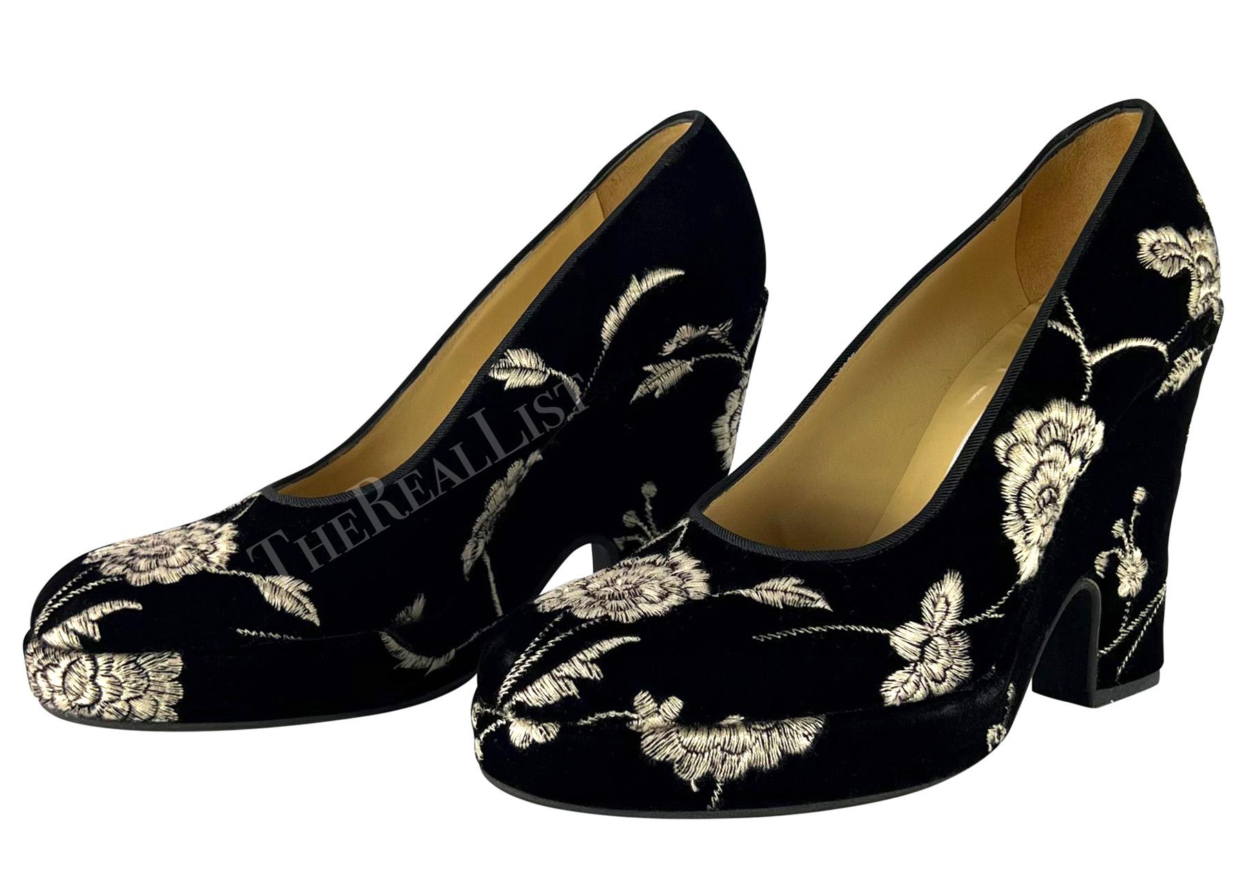 Women's S/S 1997 Dolce & Gabbana Black Velvet Floral Embroidered Chunky Block Heels For Sale