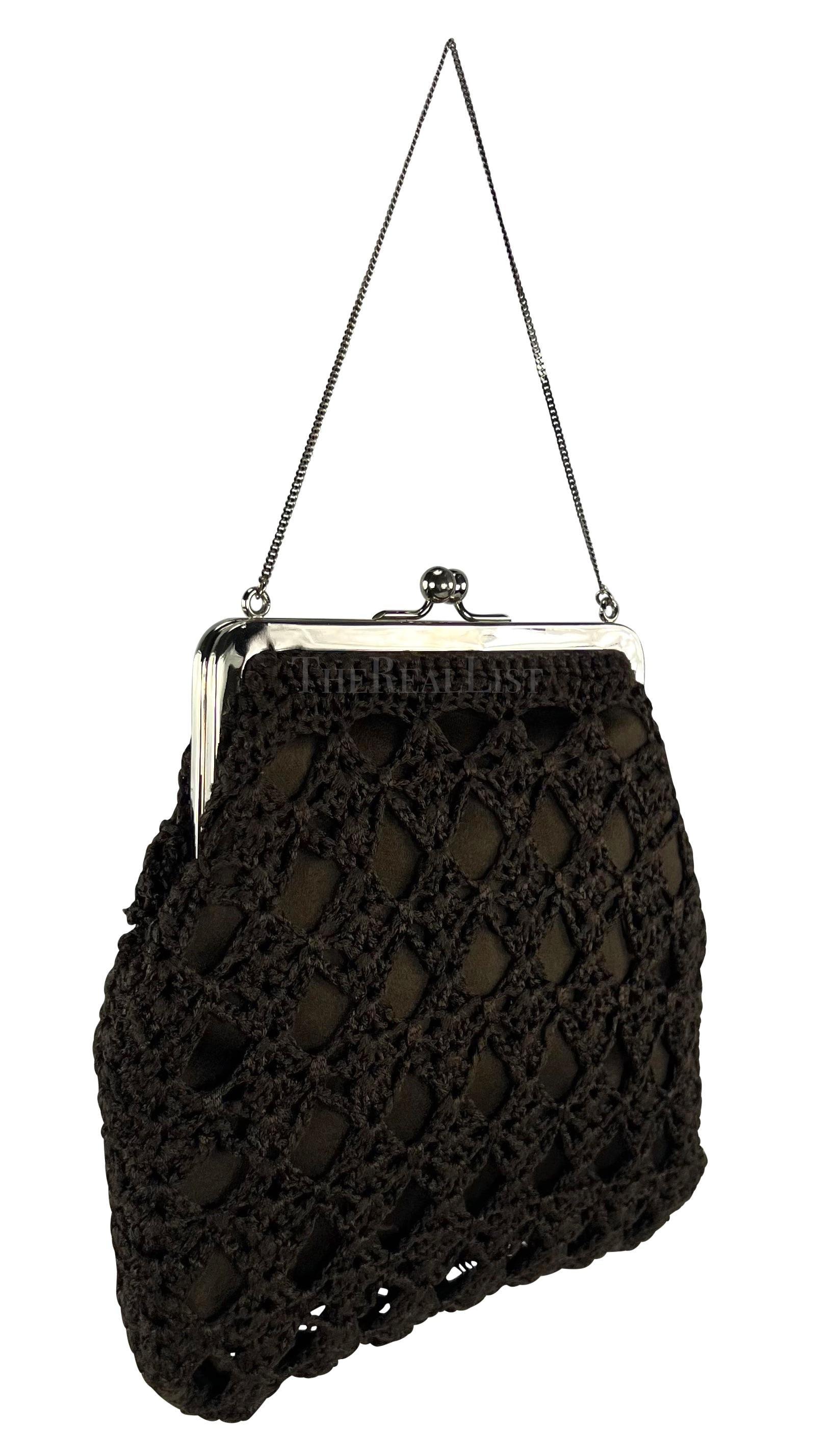 Donna P/E 1997 Dolce & Gabbana Bown, mini borsa da sera con chiusura a vongola all'uncinetto in vendita