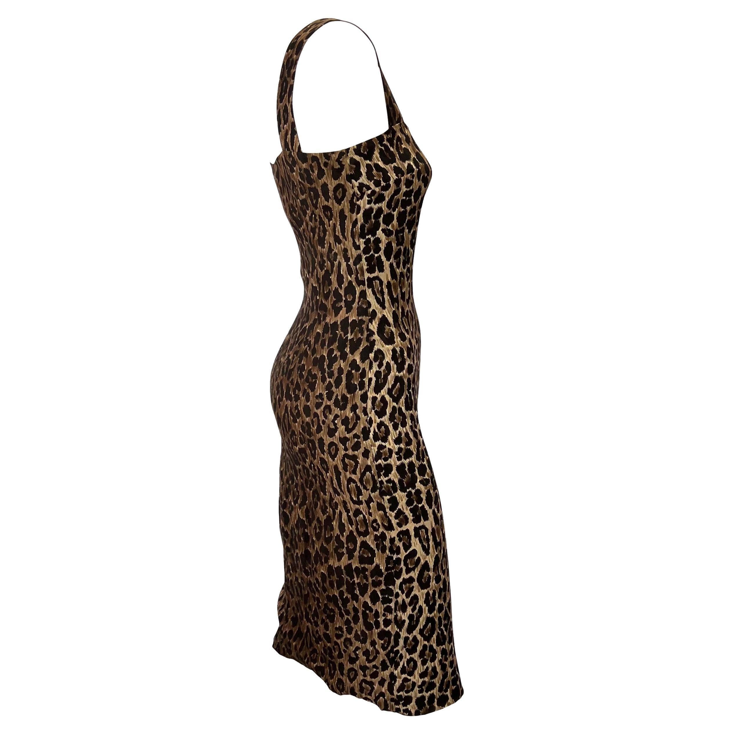 F/S 1997 Dolce & Gabbana Leopard Print Seide ärmelloses Bodycon Pin-Up Kleid mit Leopardenmuster Damen im Angebot