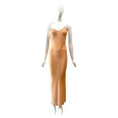 F/S 1997 Dolce & Gabbana Durchsichtiges pfirsichfarbenes Nudefarbenes Seiden-Slipkleid 40