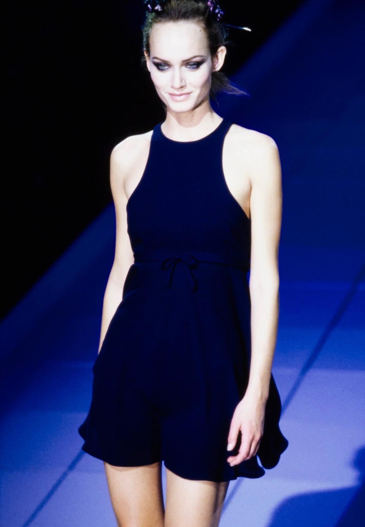 P/E 1997 Gianni Versace Couture Runway Ad Navy Silk Backless Tie Flare Dress in vendita 1