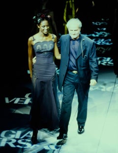 S/S 1997 Gianni Versace Finale Naomi Campbell Grey Lace Gown Logo Strap