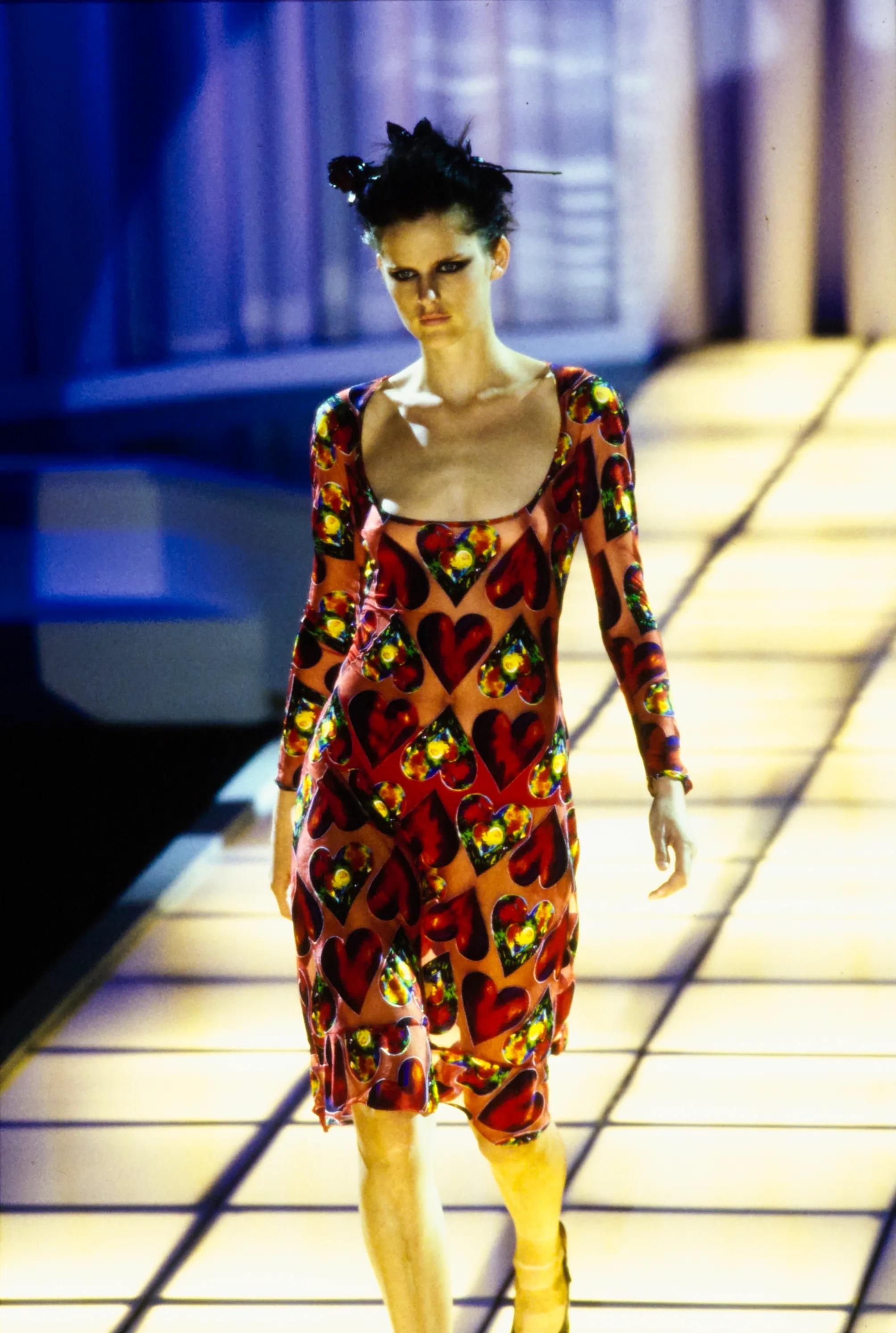 Women's S/S 1997 Gianni Versace Runway Red Sheer Heart Print Bodycon Dress Slip Set For Sale