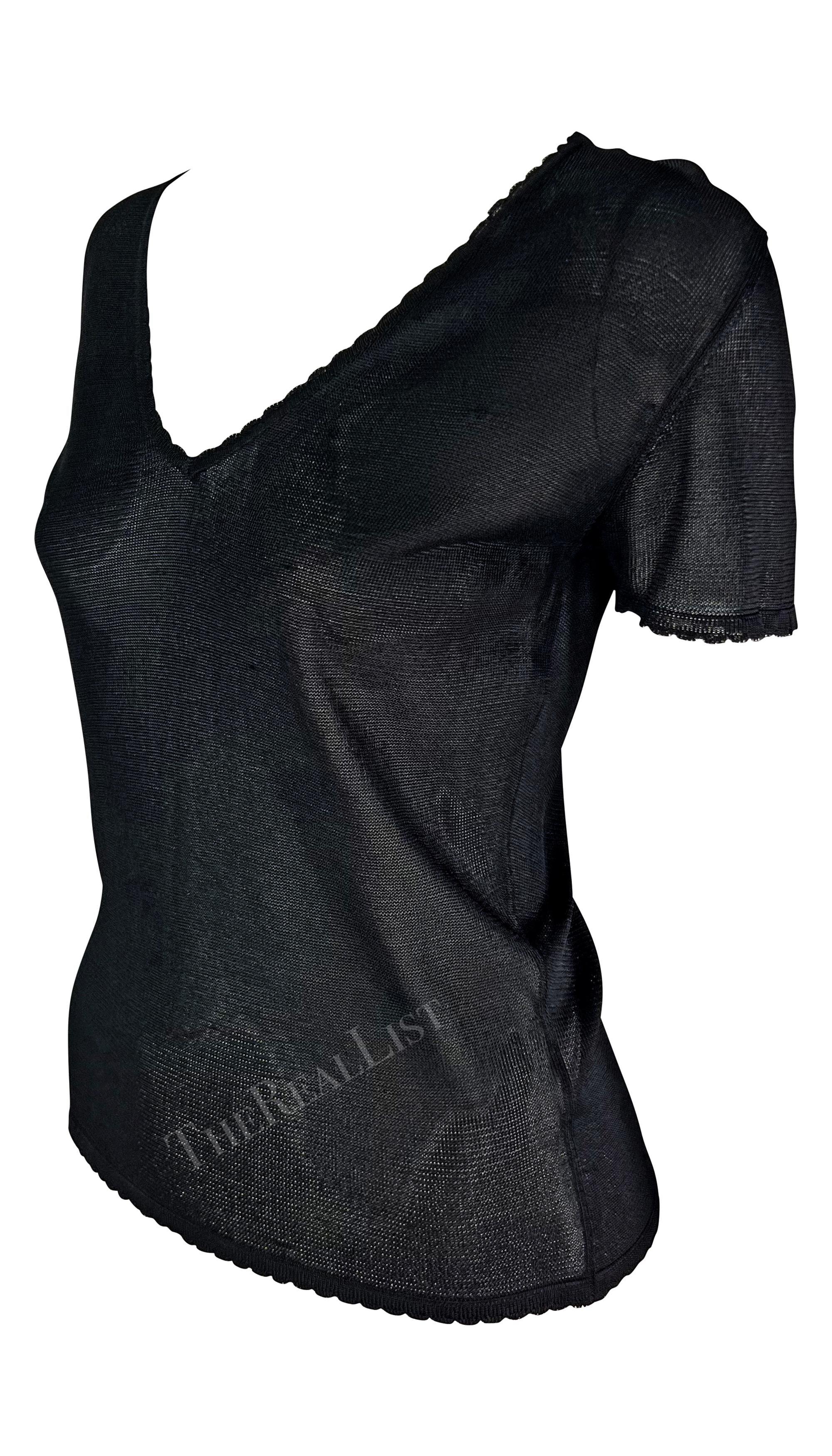 Femenino o masculino S/S 1997 Gianni Versace Scallop Knit Sheer Viscose V-Neck Black Sweater Top en venta