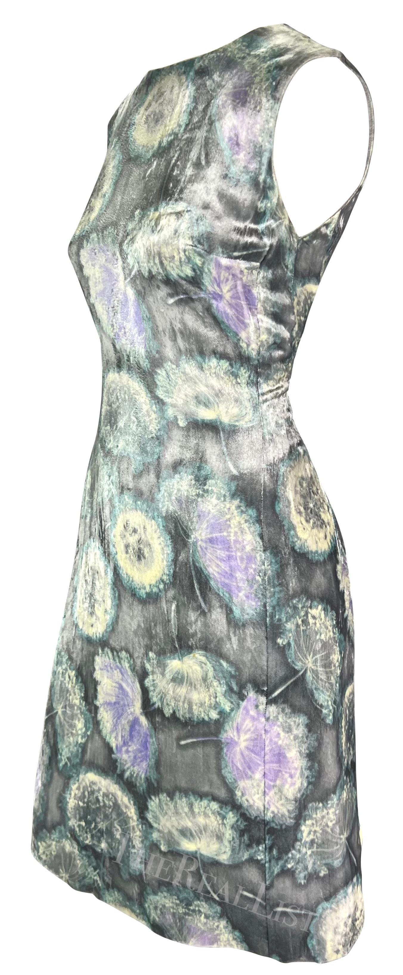 Robe tunique dandelion en velours argenté Gianni Versace, P/E 1997 Bon état - En vente à West Hollywood, CA