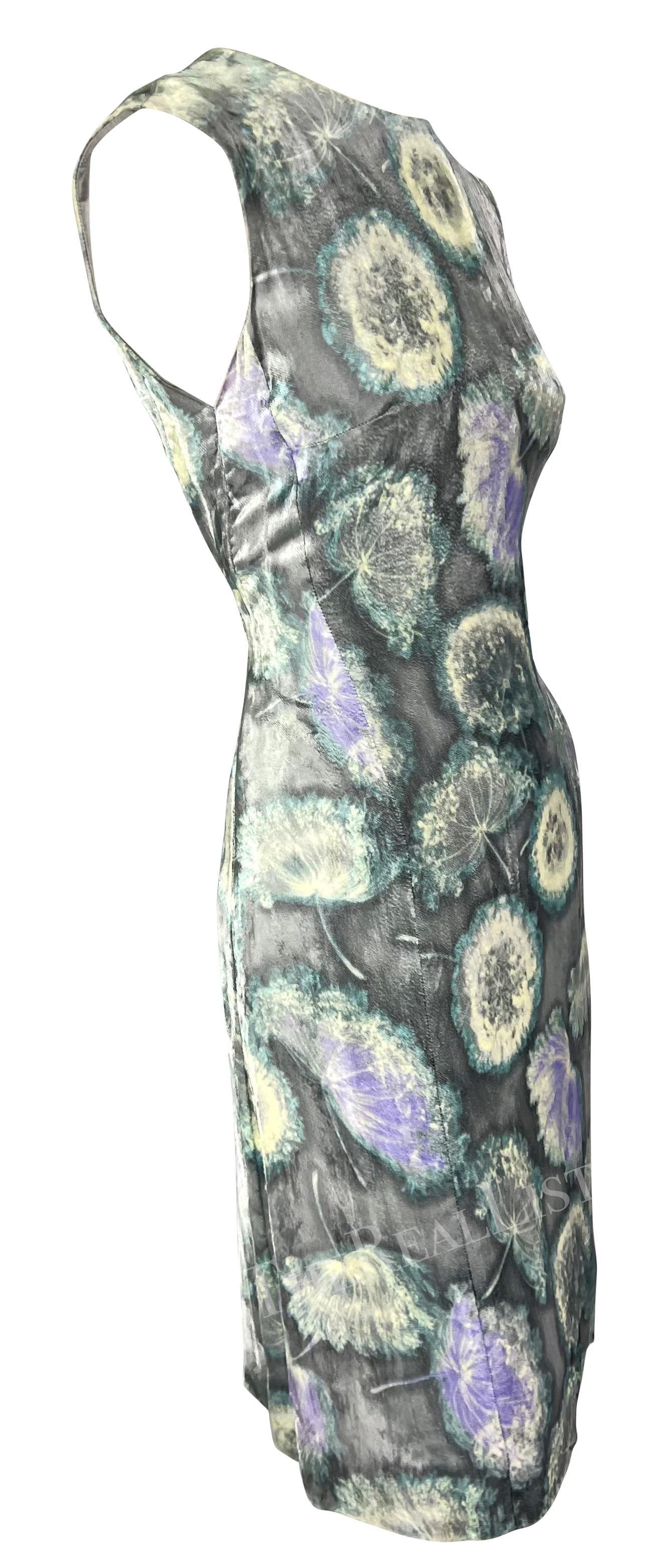 Robe tunique dandelion en velours argenté Gianni Versace, P/E 1997 en vente 1