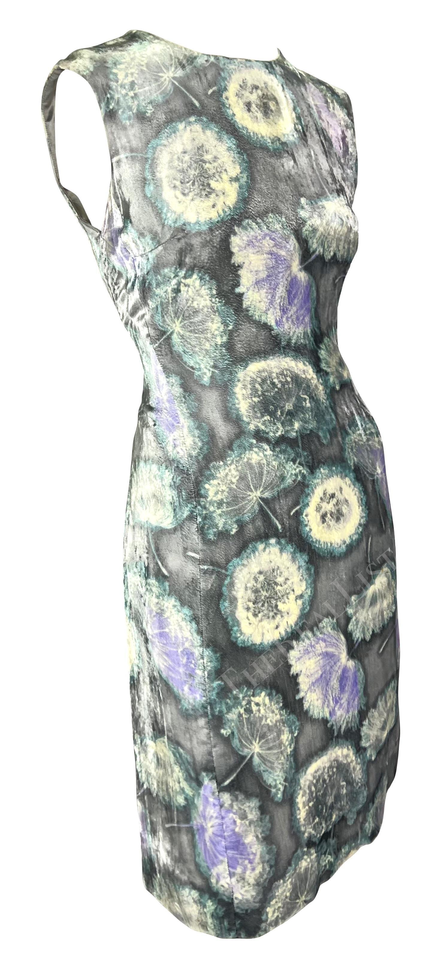 Robe tunique dandelion en velours argenté Gianni Versace, P/E 1997 en vente 2