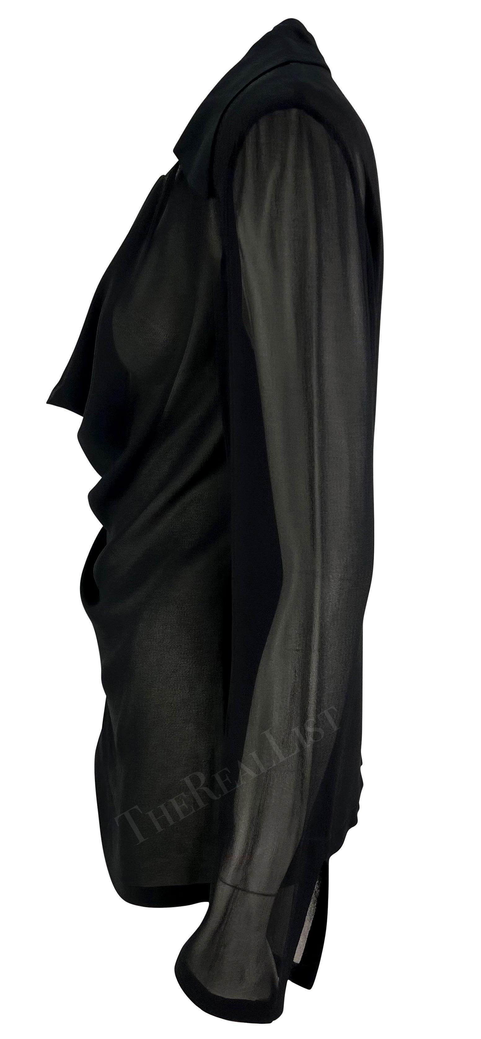 P/E 1997 Gucci by Tom Ford Top nero con scollo a cappuccio e colletto a tuffo In condizioni ottime in vendita a West Hollywood, CA