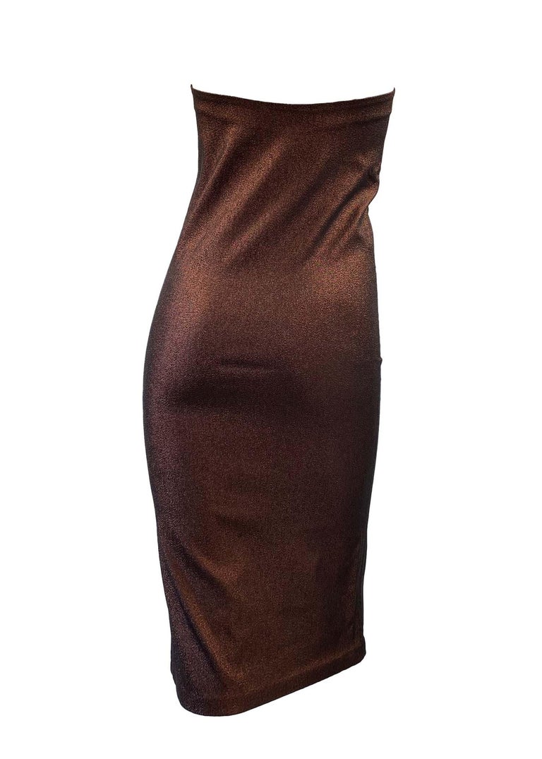 S/S 1997 Gucci by Tom Ford Brown Lurex Metallic Stretch Strapless Tube Dress  For Sale at 1stDibs | brown metallic dress, gucci spring 1997, victoria  beckham gucci dress