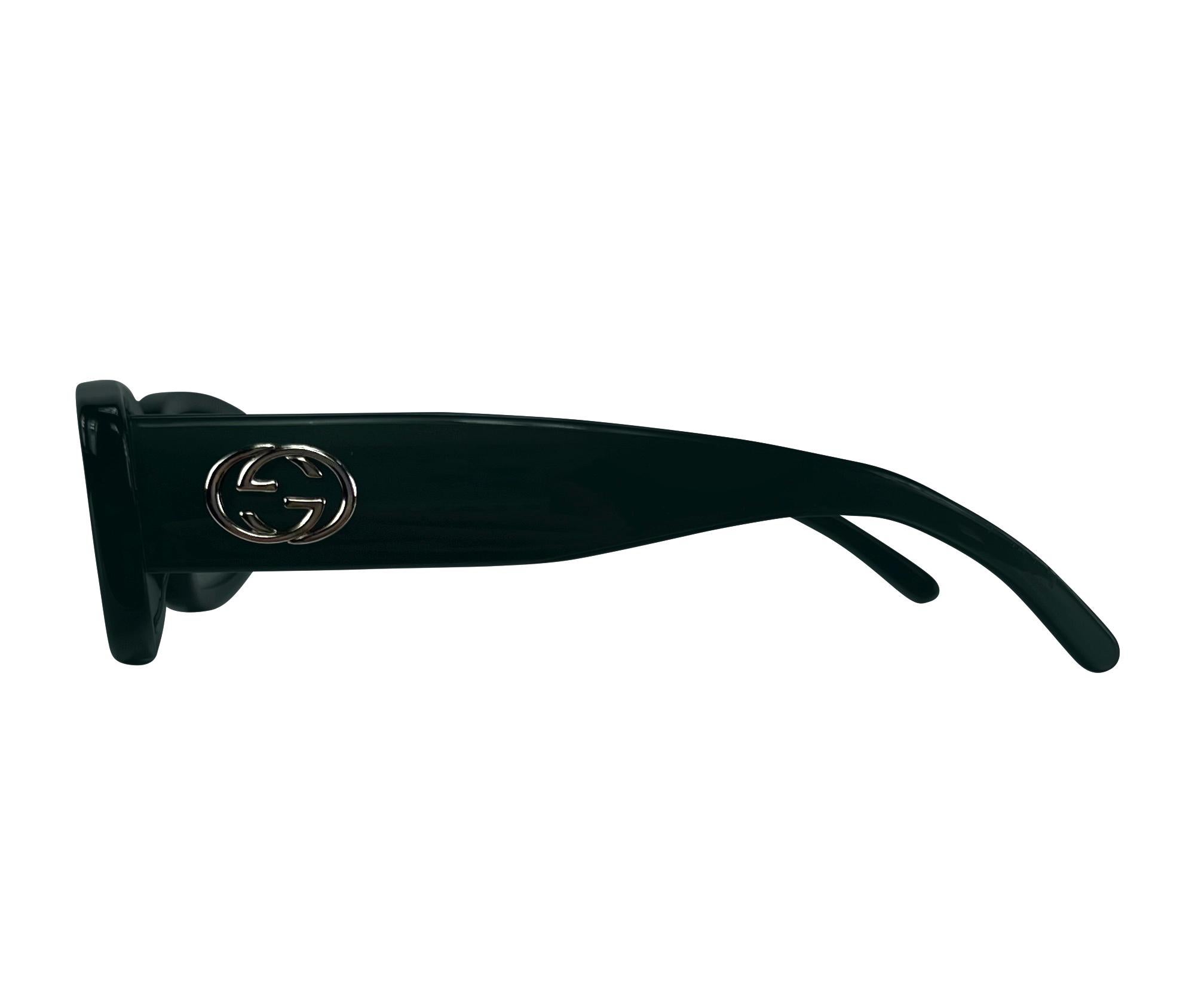 S/S 1997  Gucci by Tom Ford GG Logo Green Luster Lunettes de soleil rectangulaires en acrylique en vente 2