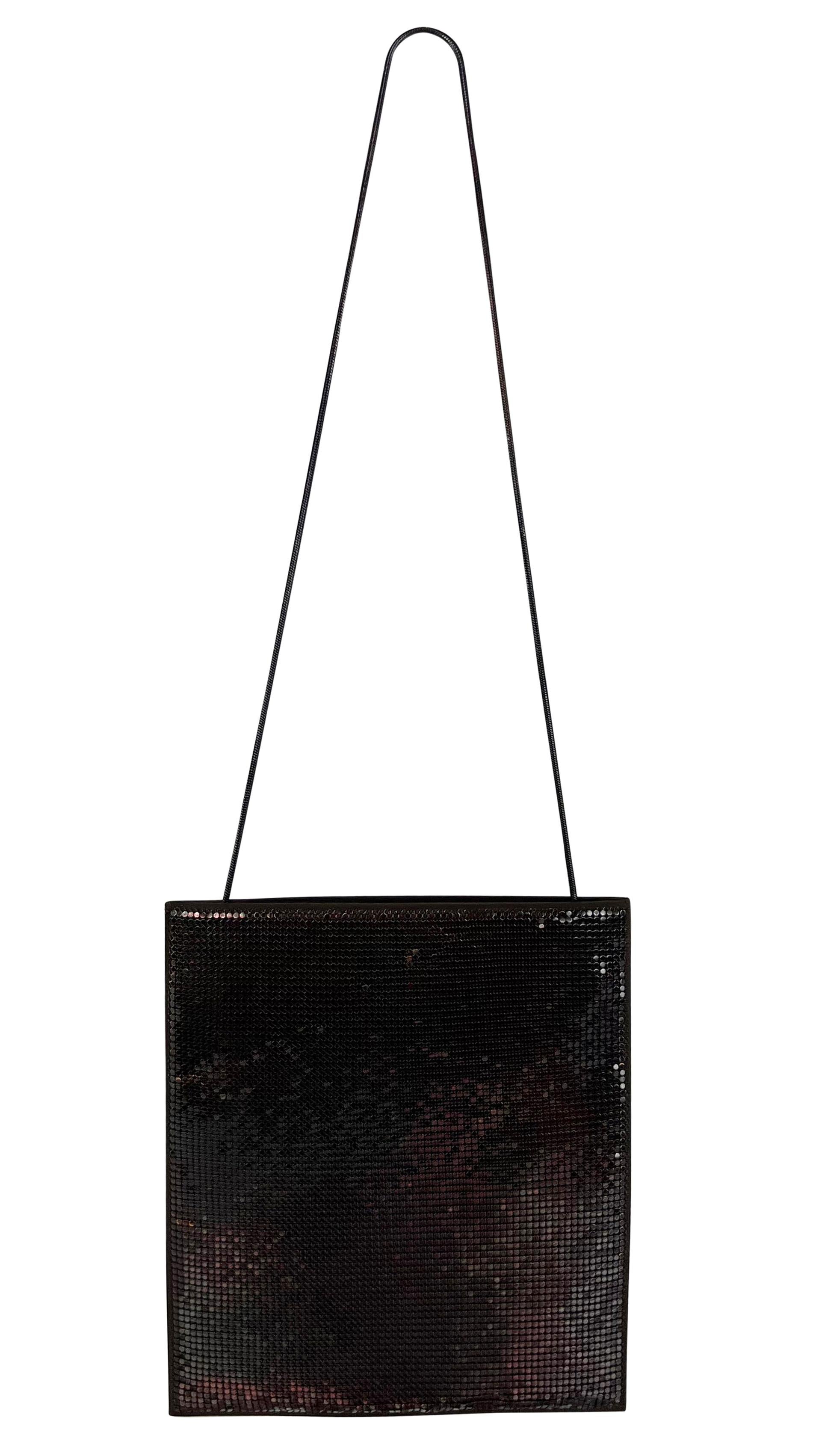 S/S 1997 Gucci by Tom Ford Runway Metal Chainmail Silk Flat Evening Bag In Excellent Condition For Sale In West Hollywood, CA