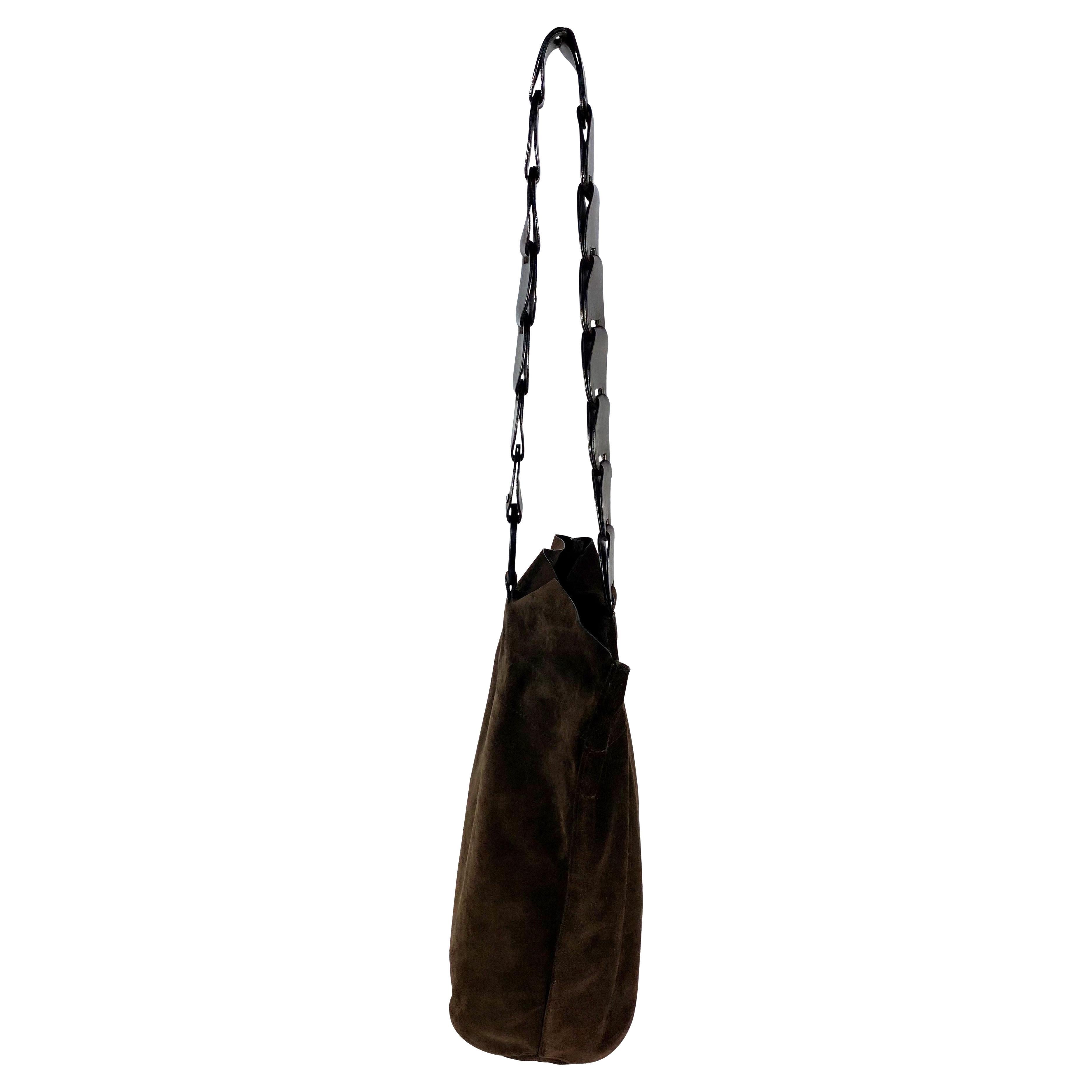 Black S/S 1997 Gucci by Tom Ford Runway Suede Leather Wood Chain Link Large Bucket Bag For Sale