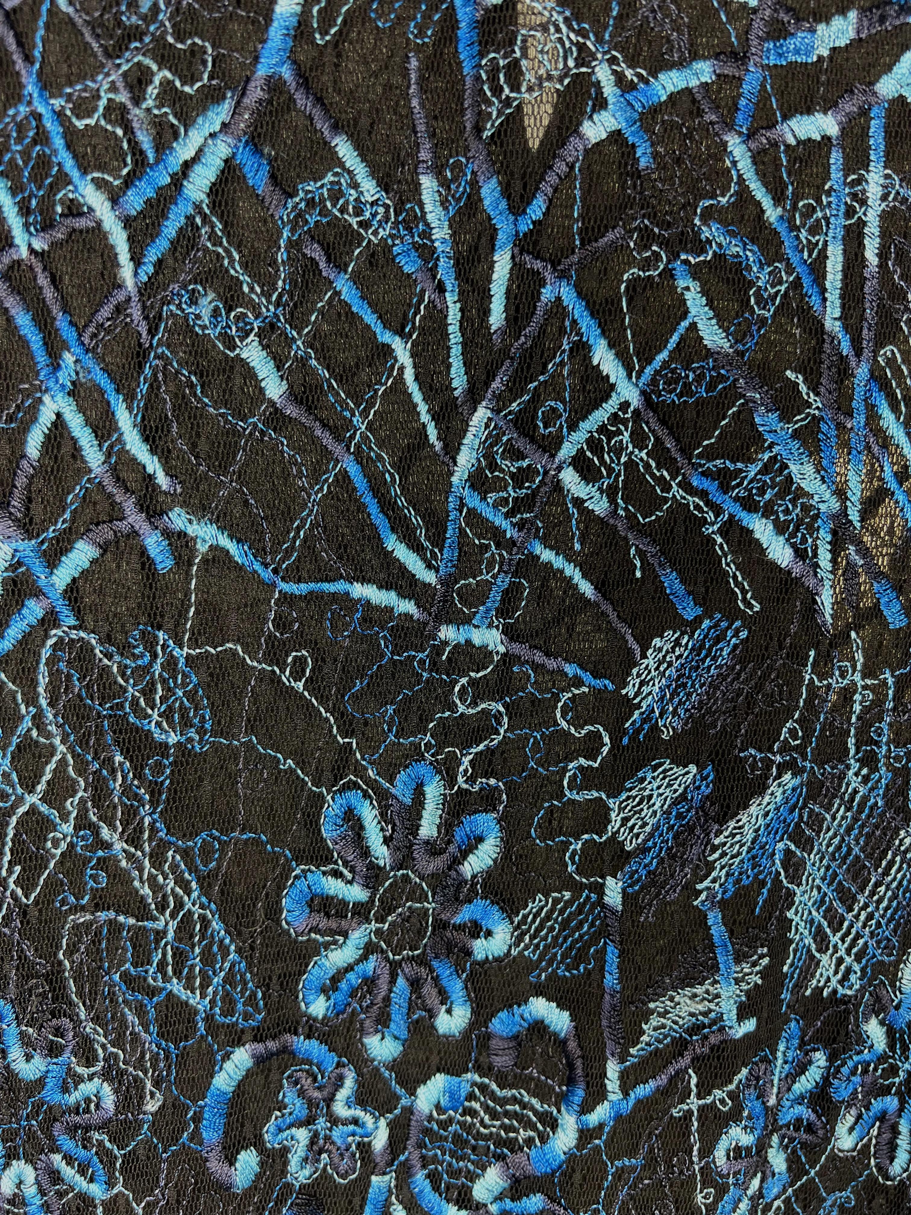 F/S 1998 Christian Lacroix Schwarzes, durchsichtiges, blau besticktes Maxikleid aus Stretch im Zustand „Gut“ im Angebot in West Hollywood, CA