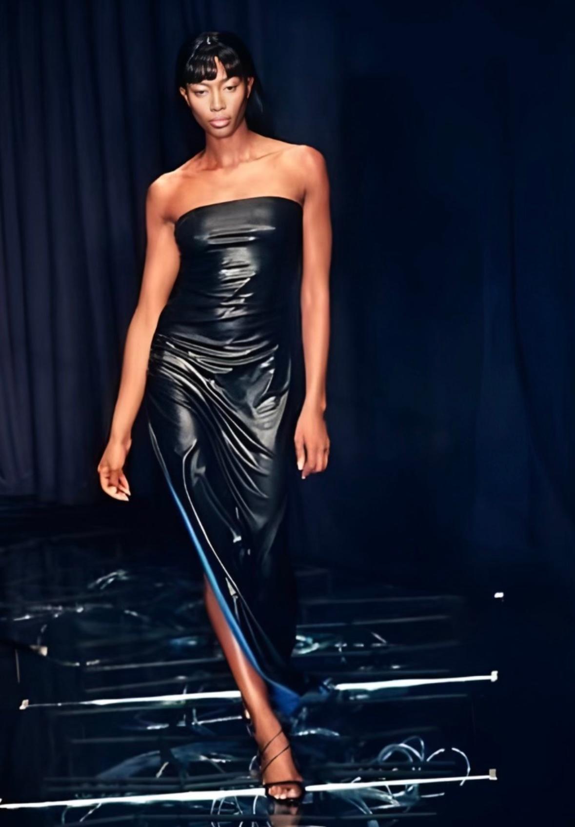 P/E 1998 Gianni Versace by Donatella Versace Wet Look Backless Stretch Runway Dress in vendita 5